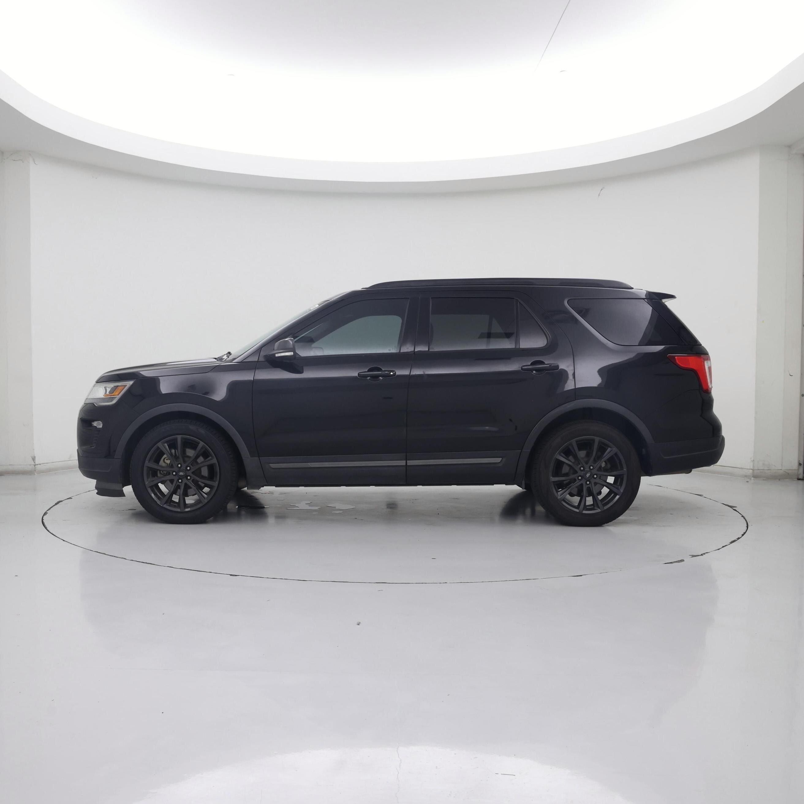 Thumbnail: 2018 Ford Explorer - 3