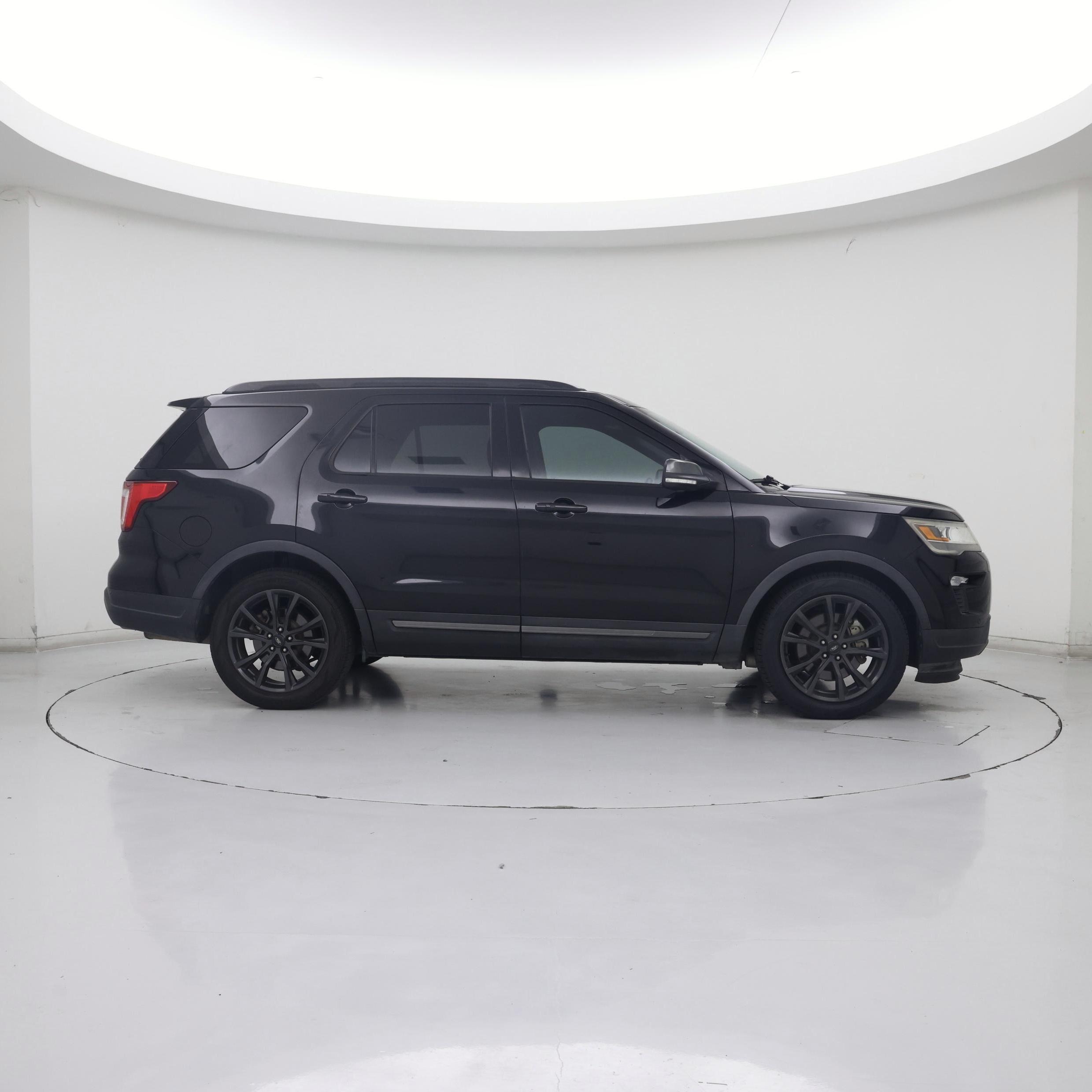 Thumbnail: 2018 Ford Explorer - 7