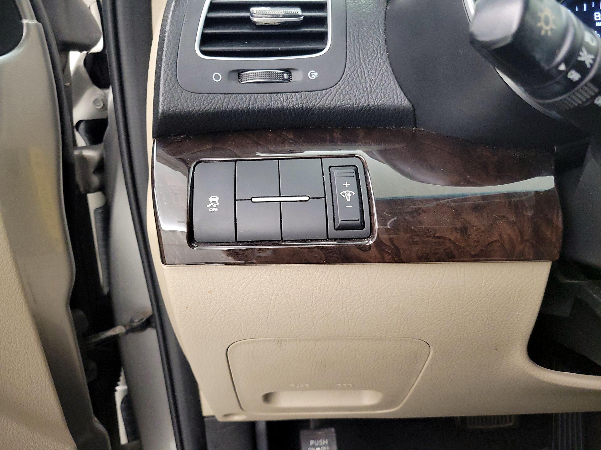 Thumbnail: 2014 Kia Sorento - 13