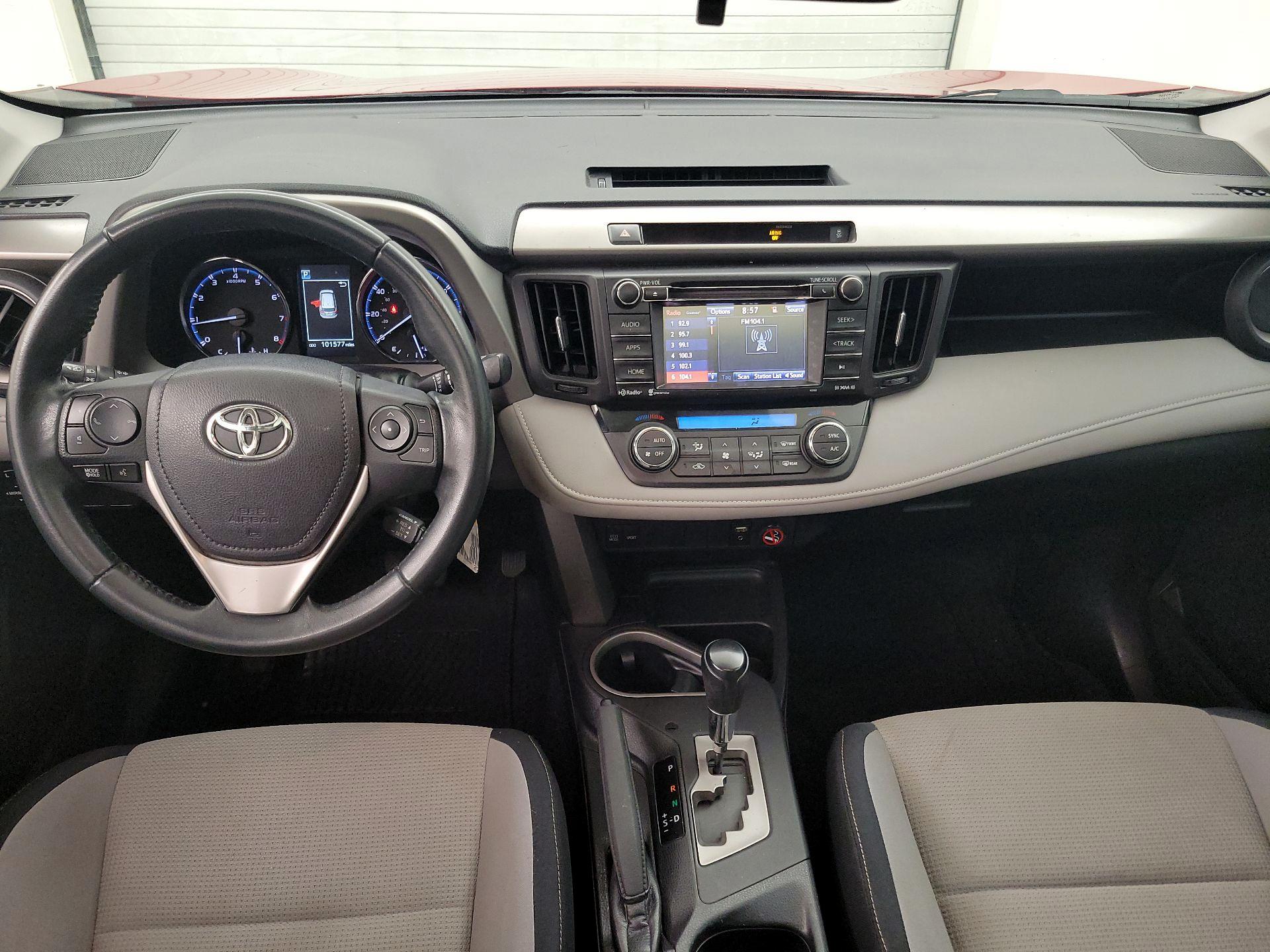 Thumbnail: 2016 Toyota RAV4 - 9