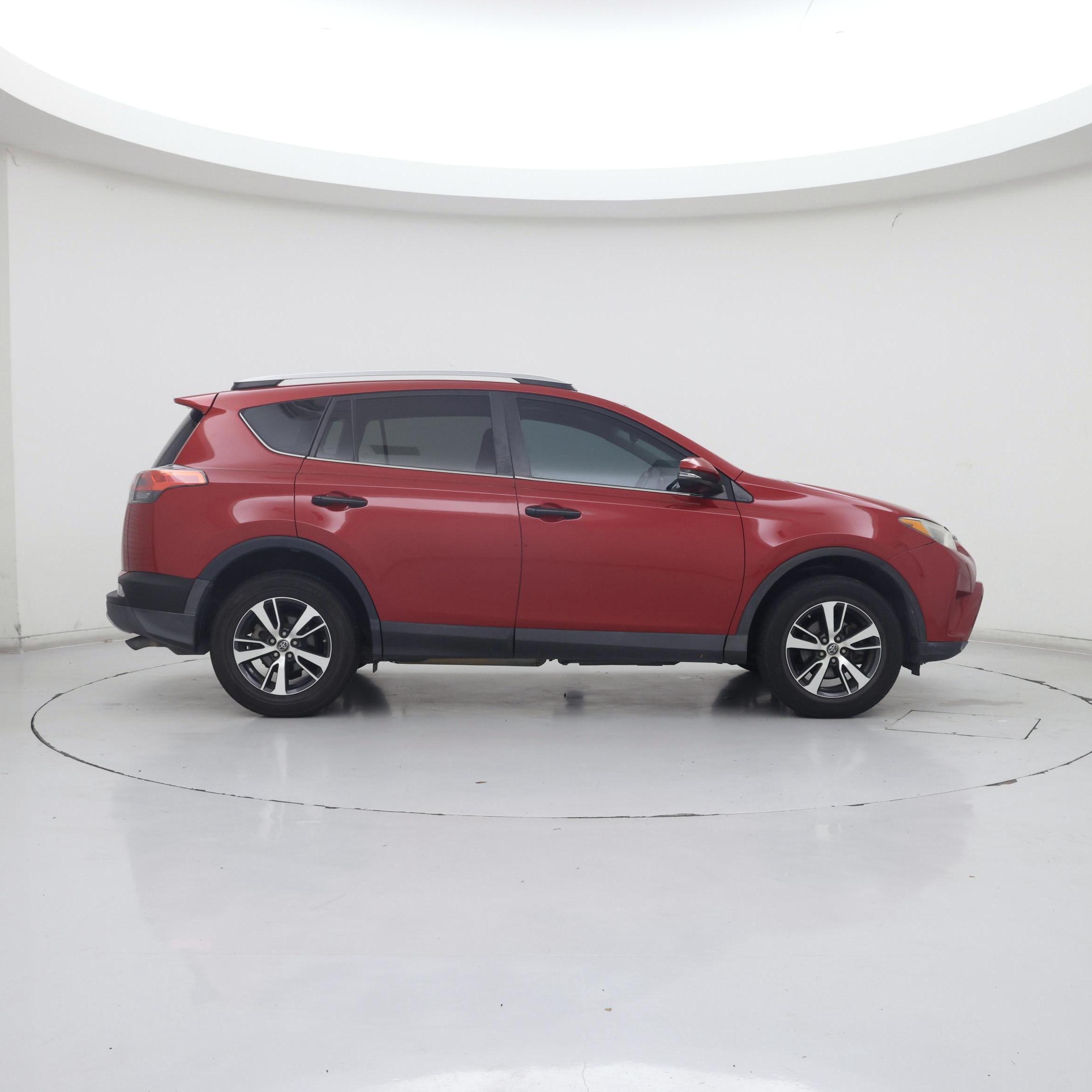 Thumbnail: 2016 Toyota RAV4 - 7