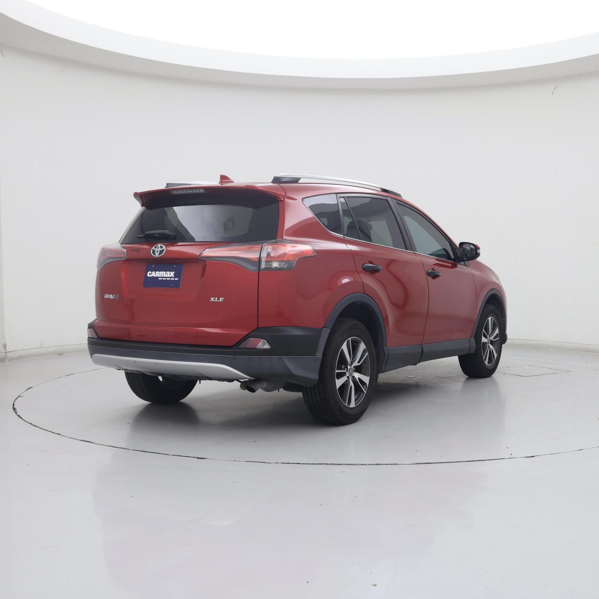 Thumbnail: 2016 Toyota RAV4 - 8