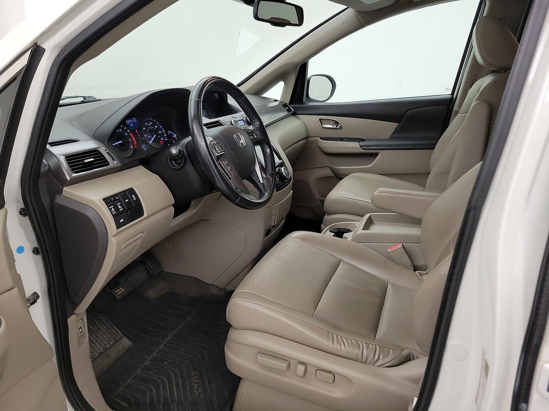 Thumbnail: 2015 Honda Odyssey - 11