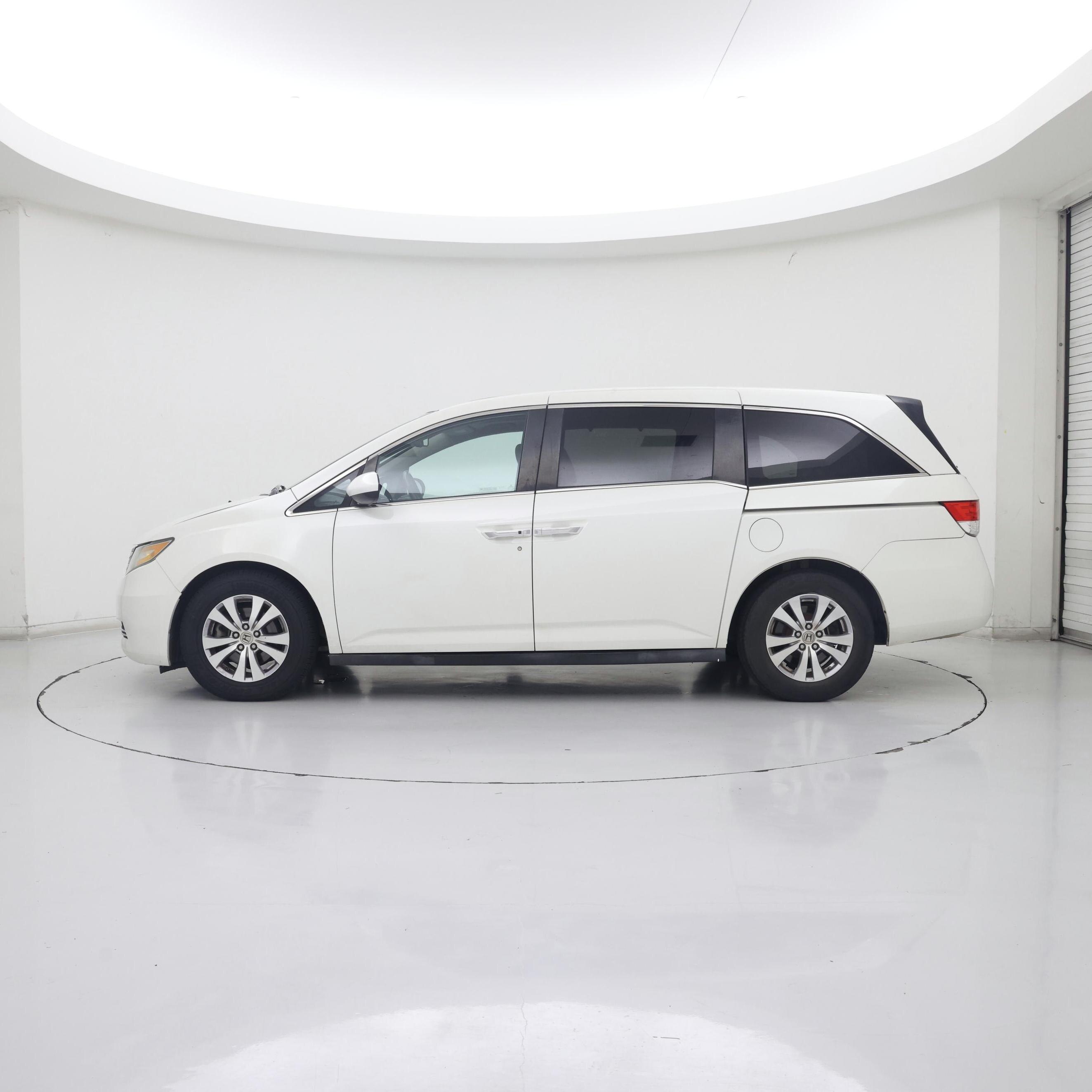 Thumbnail: 2015 Honda Odyssey - 3