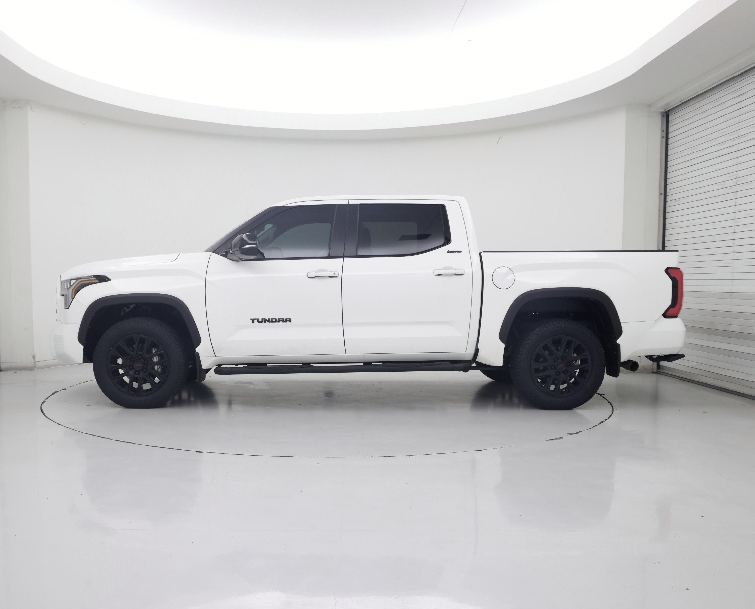 Thumbnail: 2024 Toyota Tundra - 3