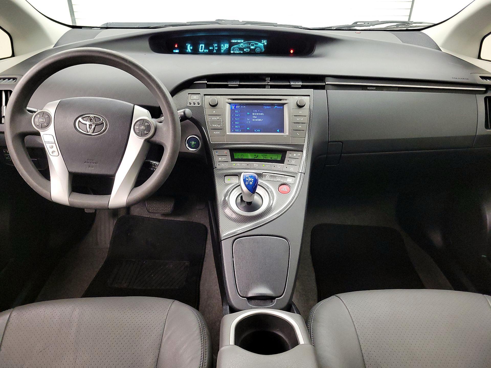 Thumbnail: 2013 Toyota Prius - 9