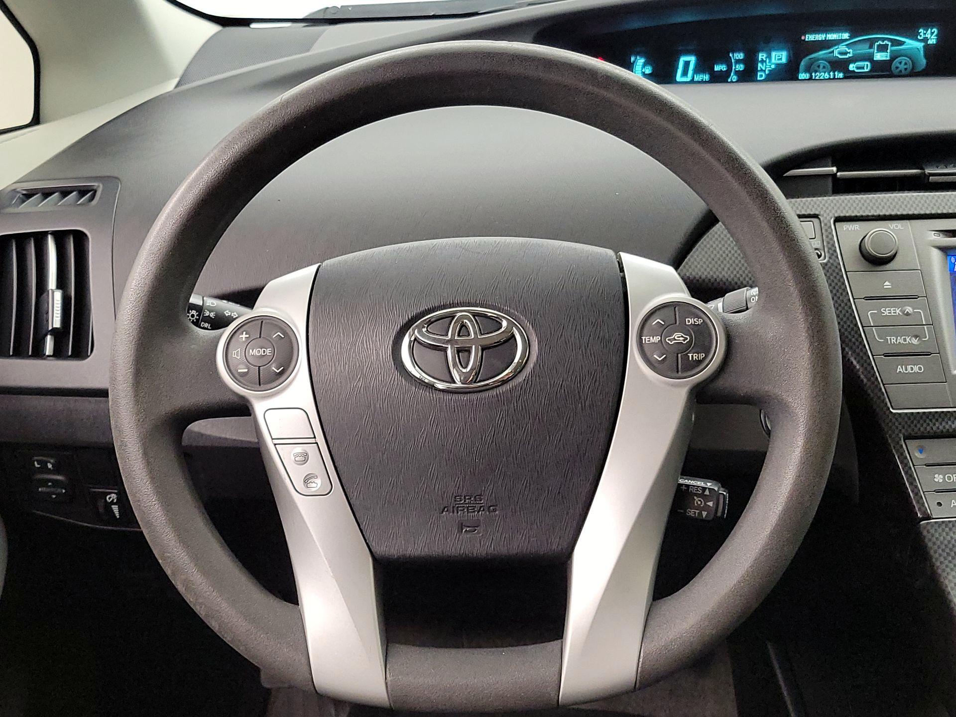 Thumbnail: 2013 Toyota Prius - 10