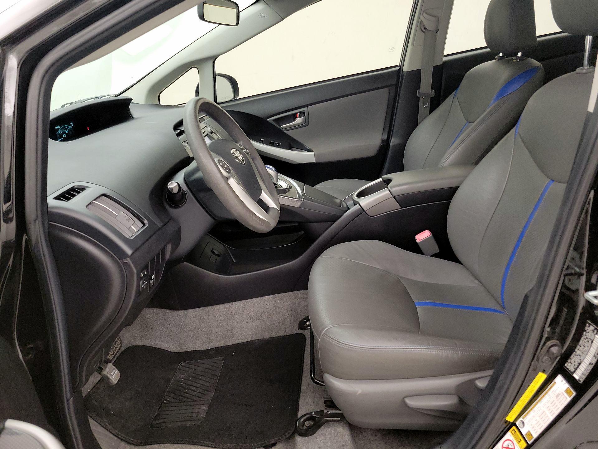 Thumbnail: 2013 Toyota Prius - 11