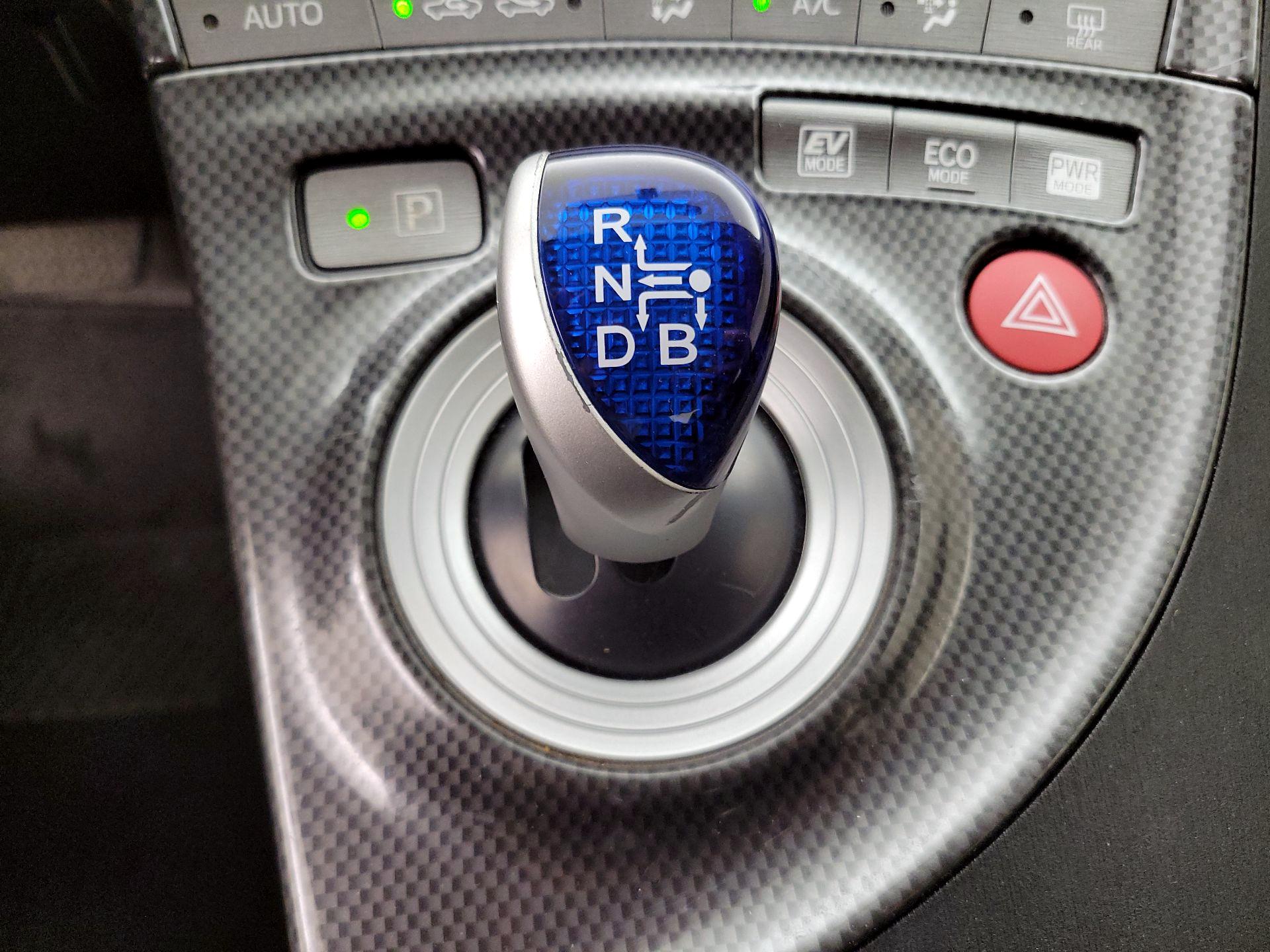 Thumbnail: 2013 Toyota Prius - 16