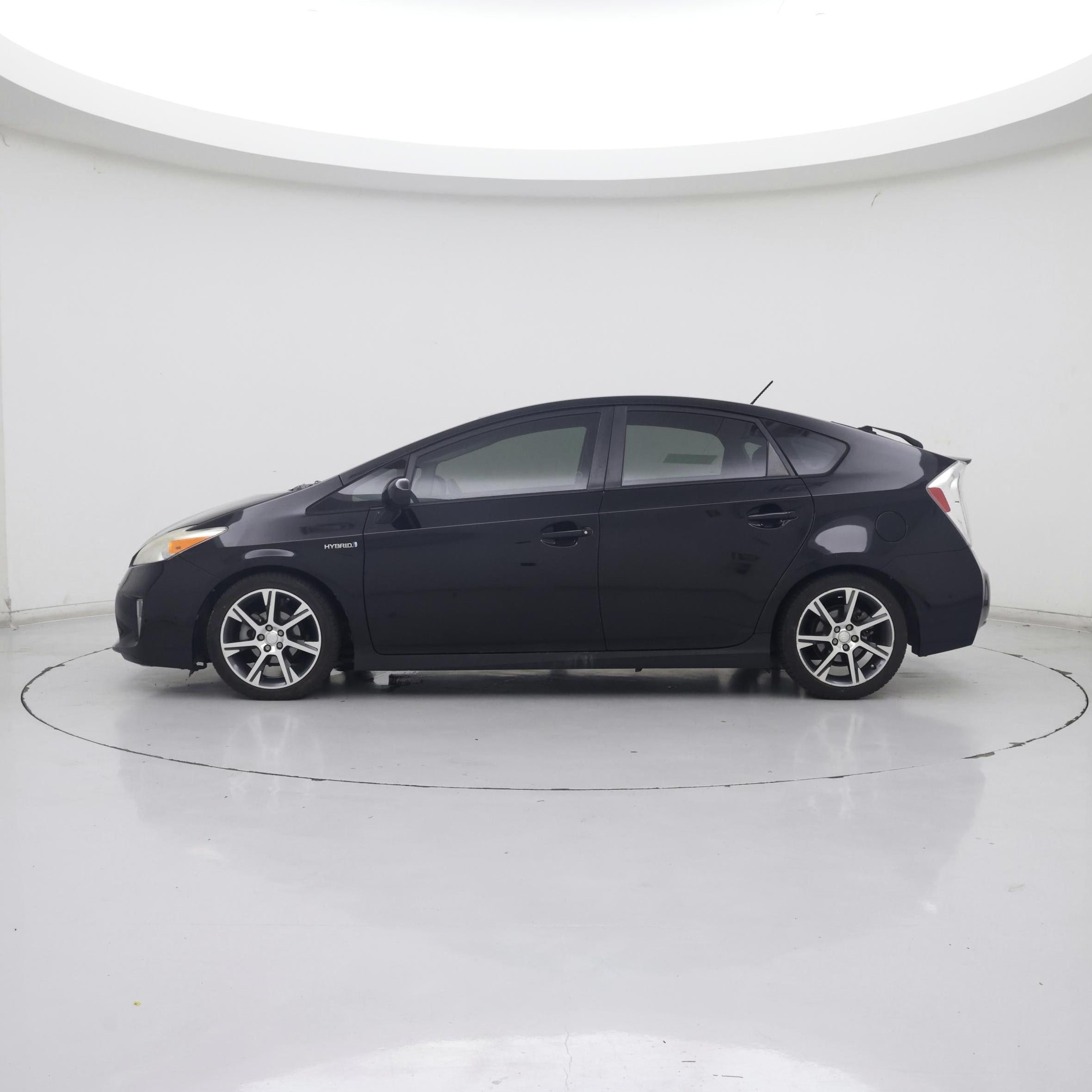 Thumbnail: 2013 Toyota Prius - 3