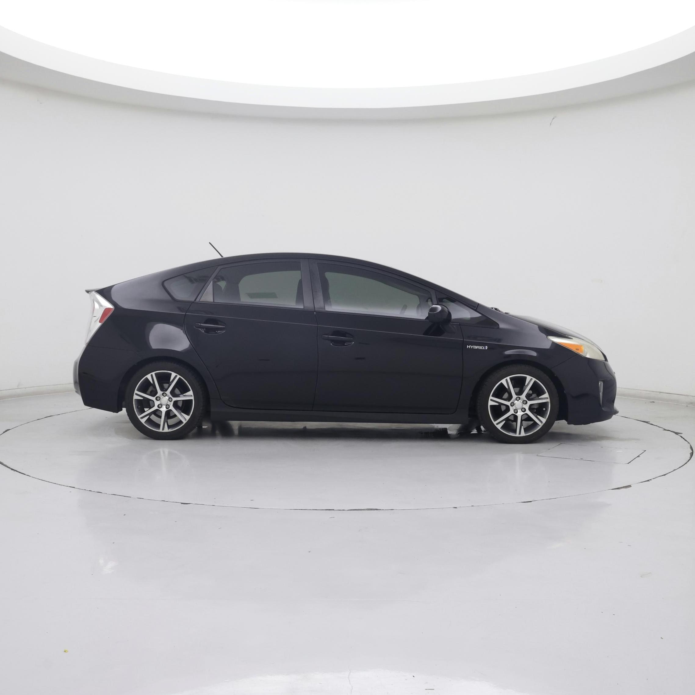 Thumbnail: 2013 Toyota Prius - 7