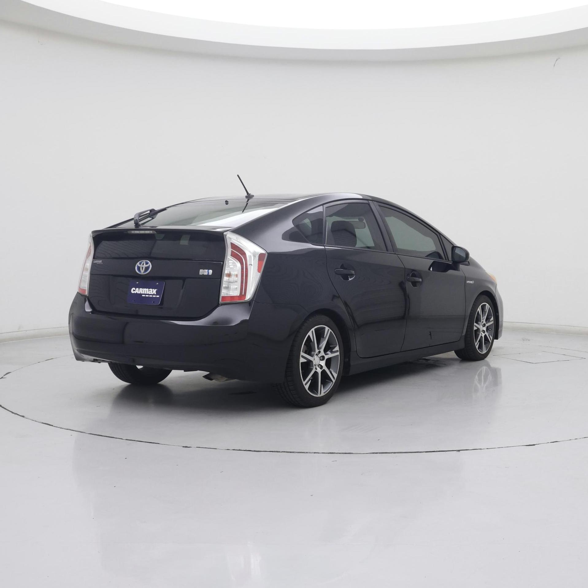 Thumbnail: 2013 Toyota Prius - 8