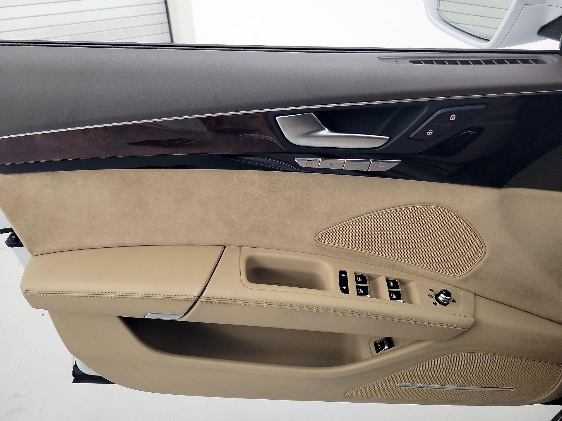 Thumbnail: 2014 Audi A8 - 12