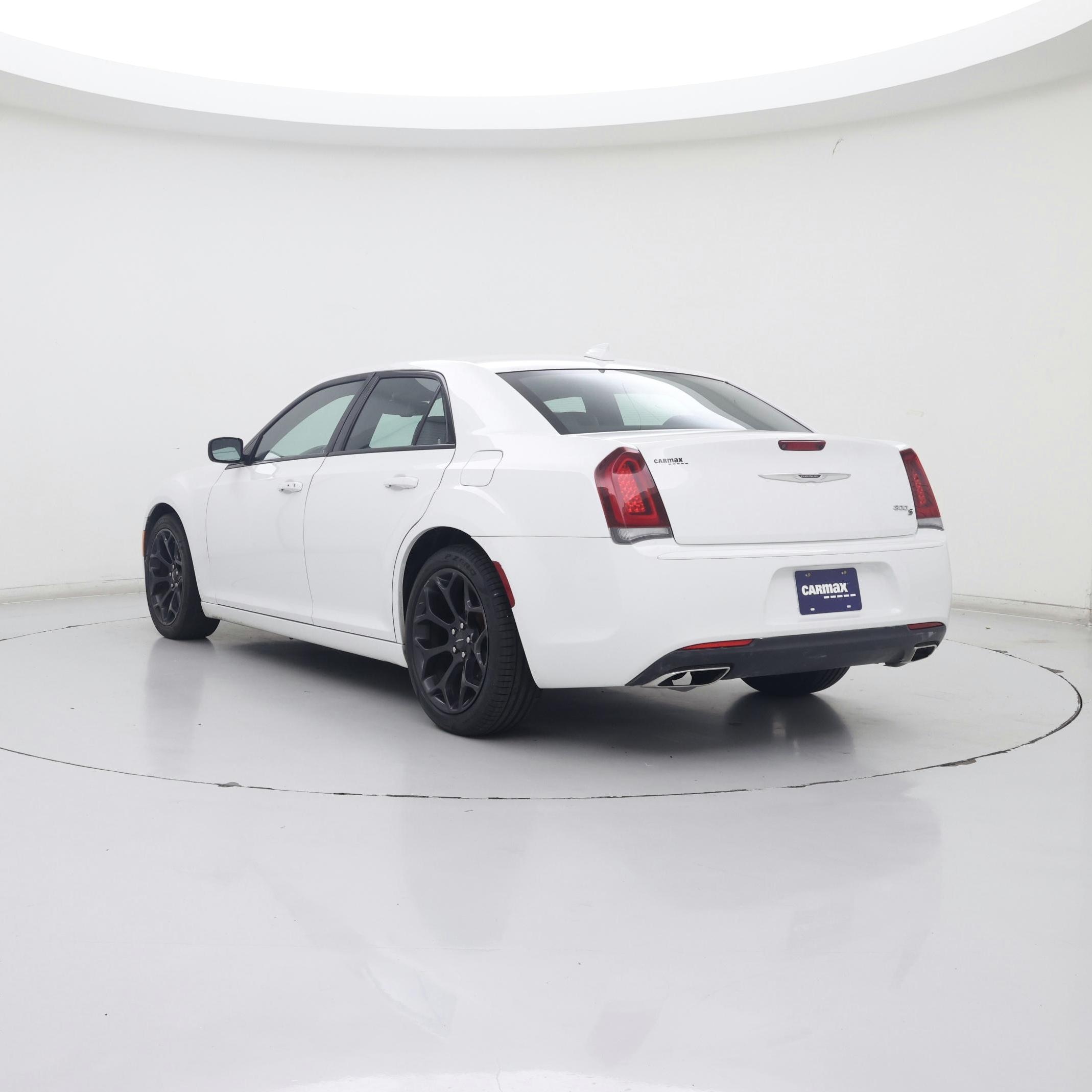 Thumbnail: 2019 Chrysler 300 - 2