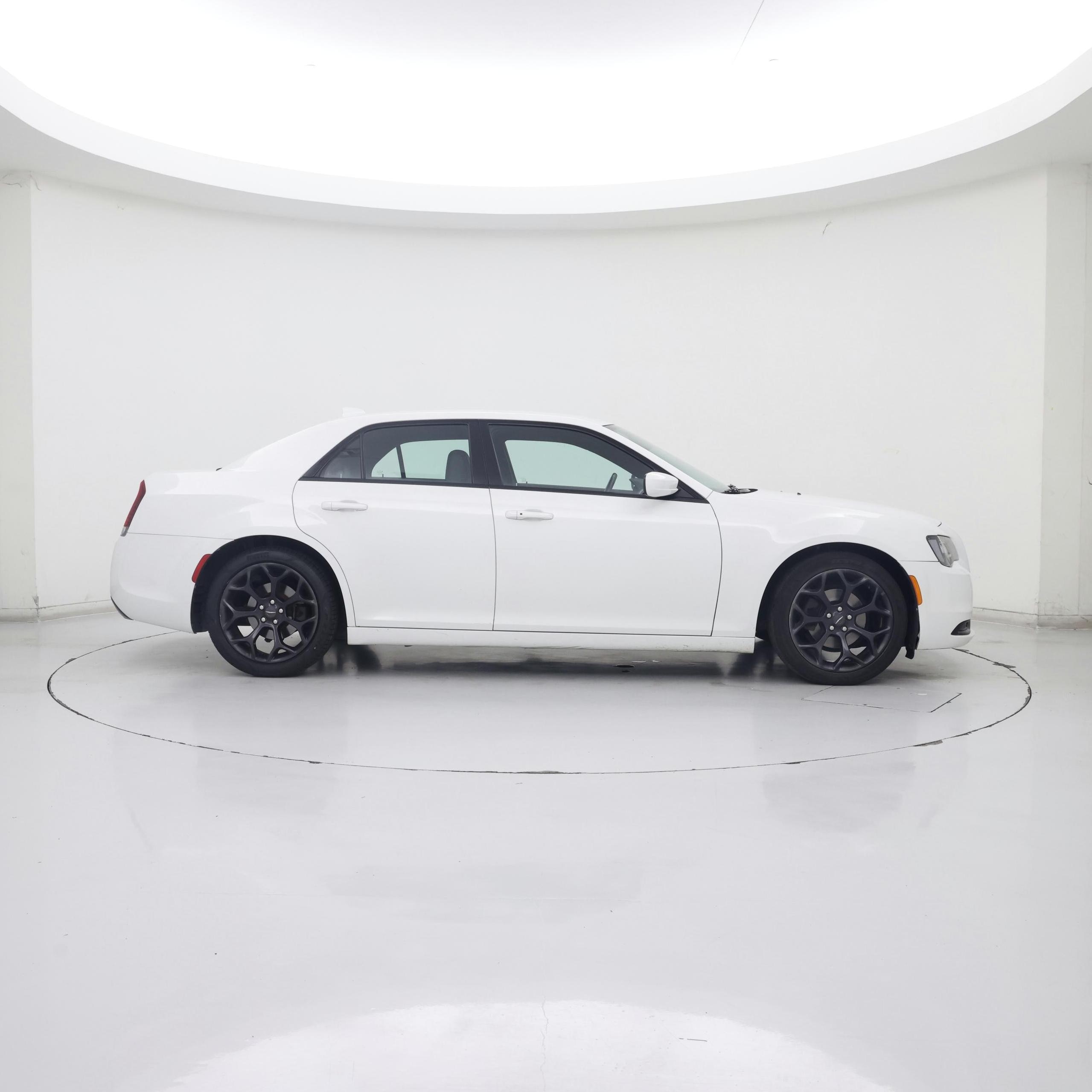 Thumbnail: 2019 Chrysler 300 - 7
