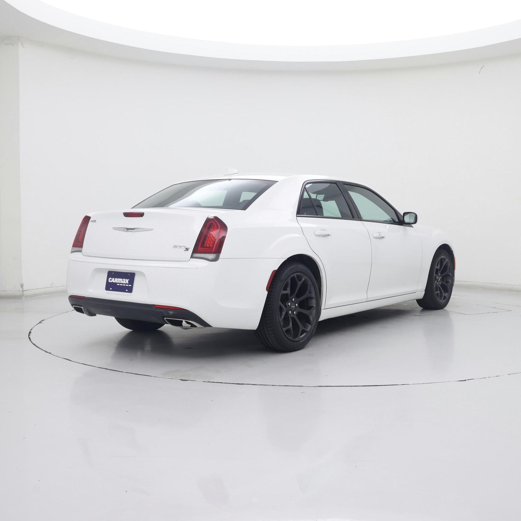 Thumbnail: 2019 Chrysler 300 - 8