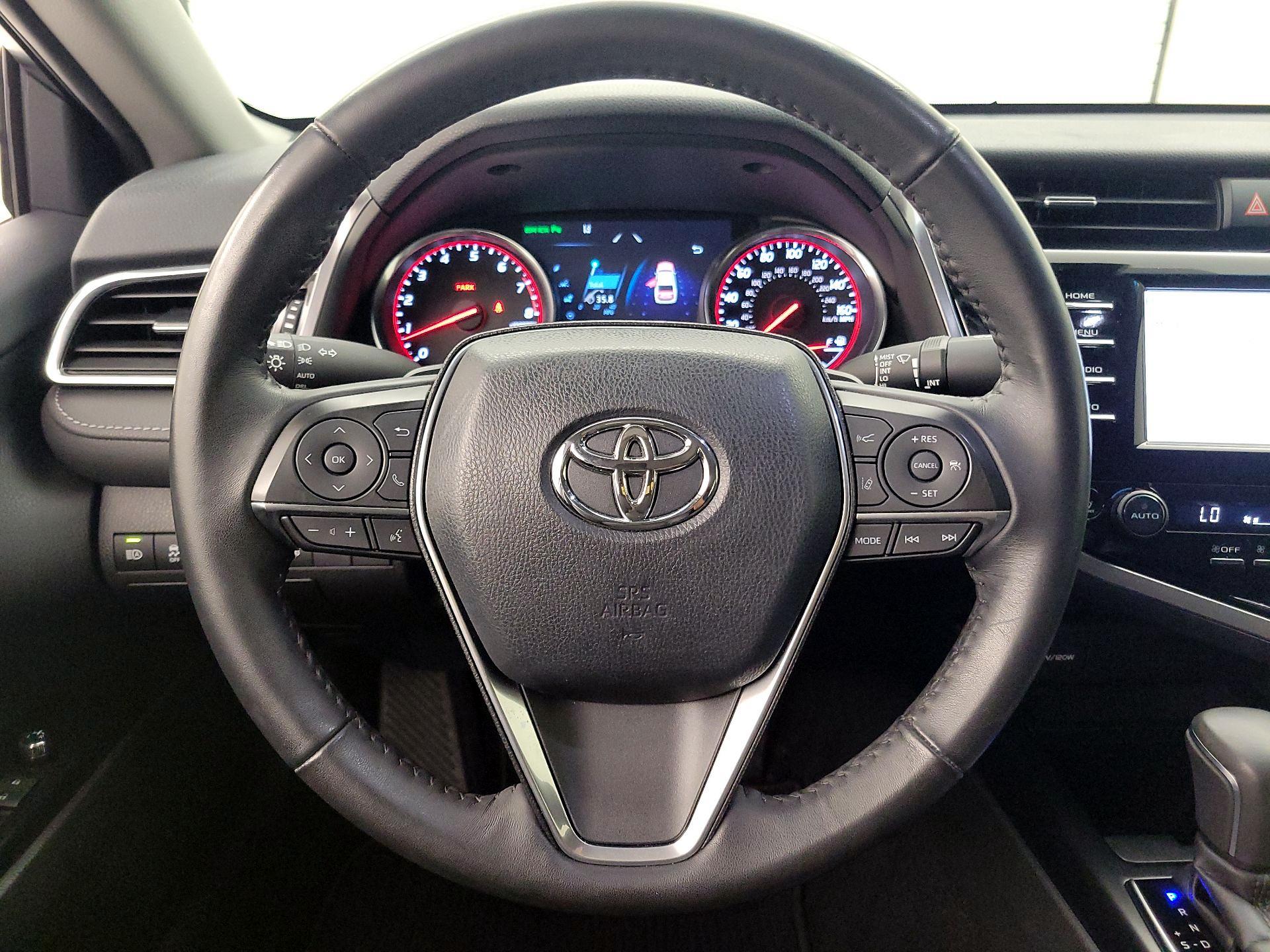 Thumbnail: 2018 Toyota Camry - 10