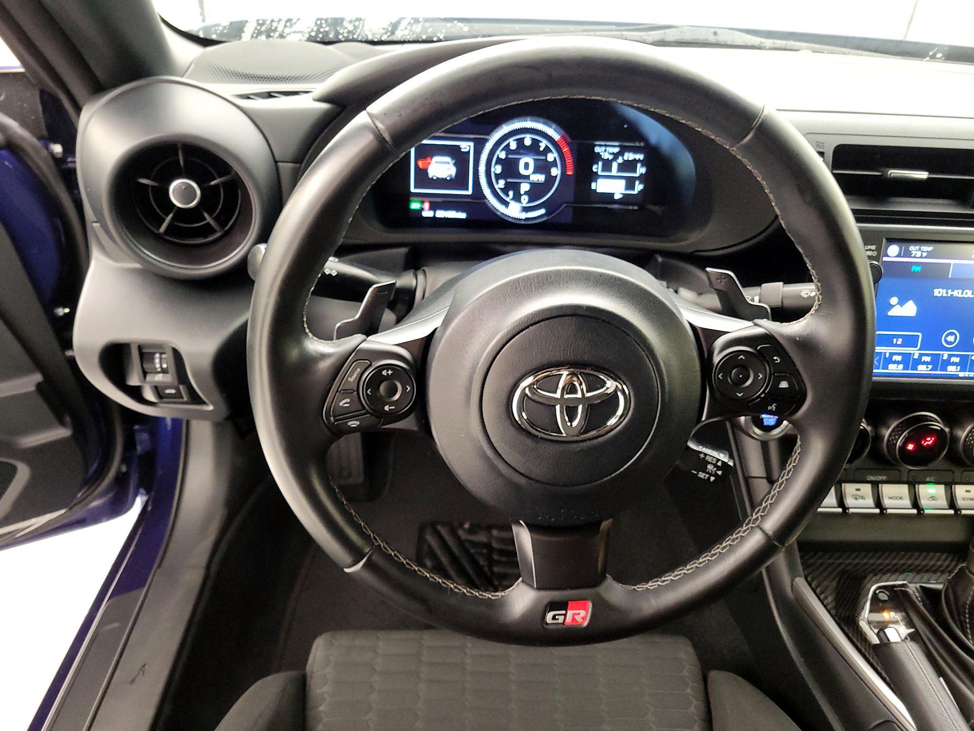 Thumbnail: 2023 Toyota GR86 - 10