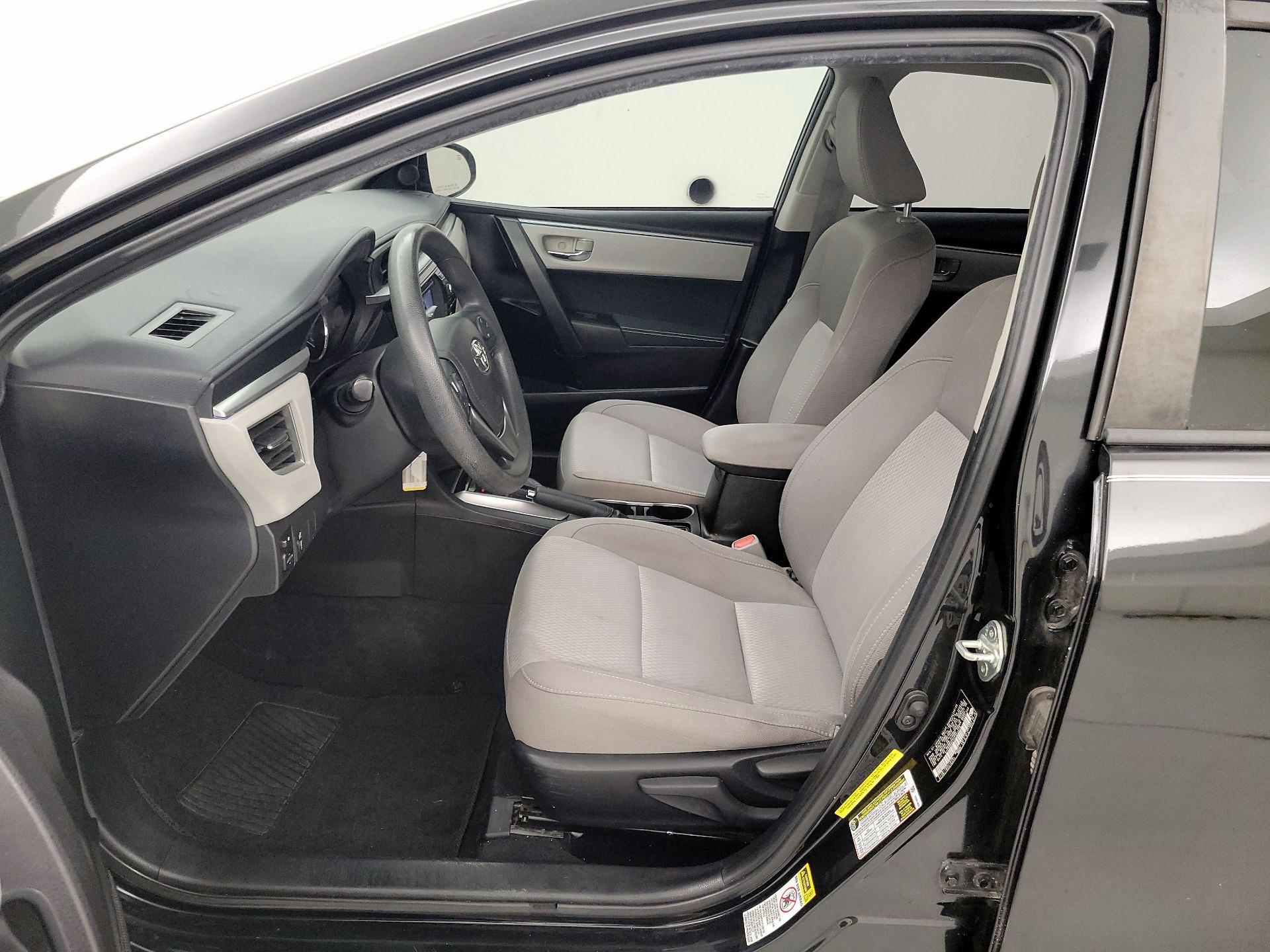 Thumbnail: 2015 Toyota Corolla - 11