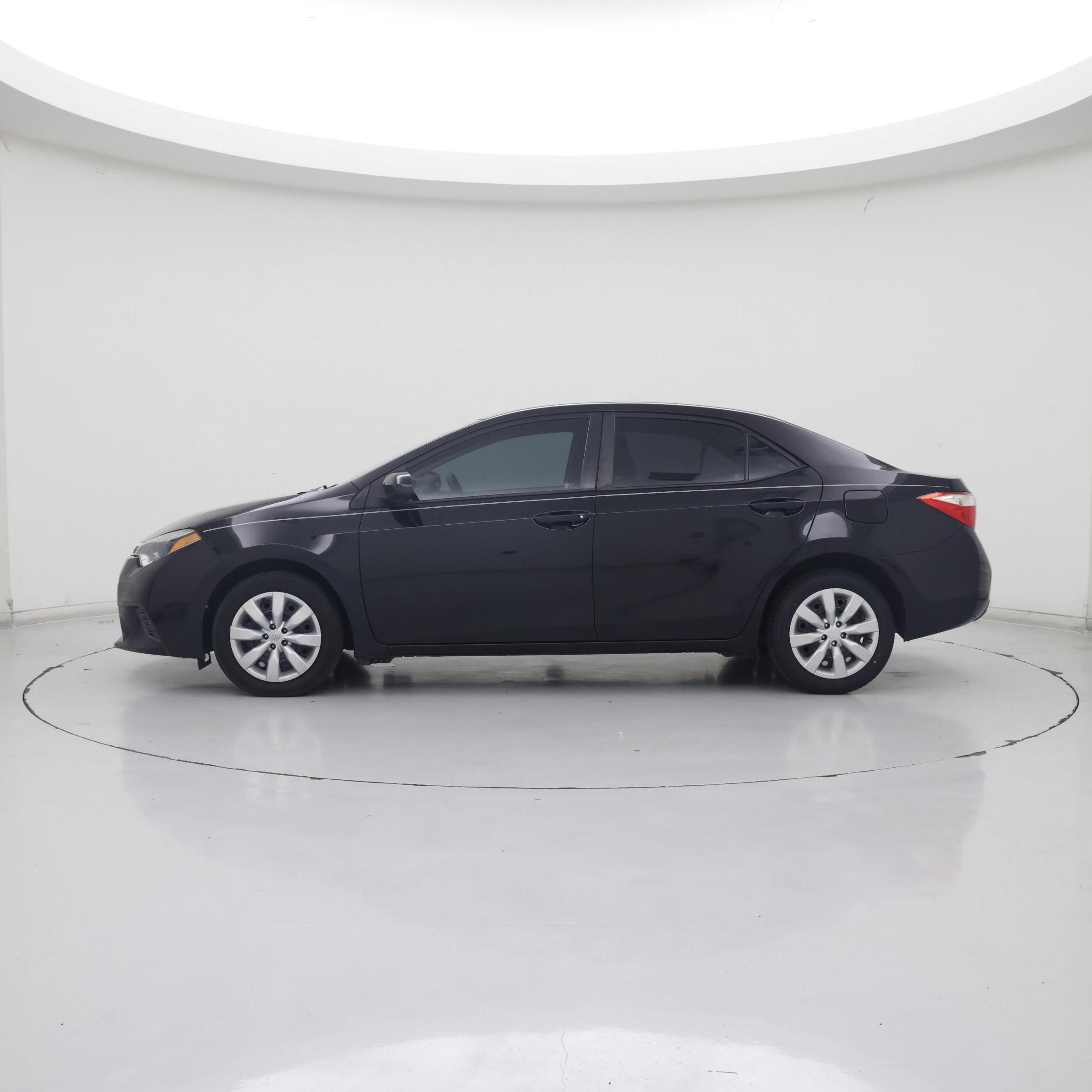 Thumbnail: 2015 Toyota Corolla - 3
