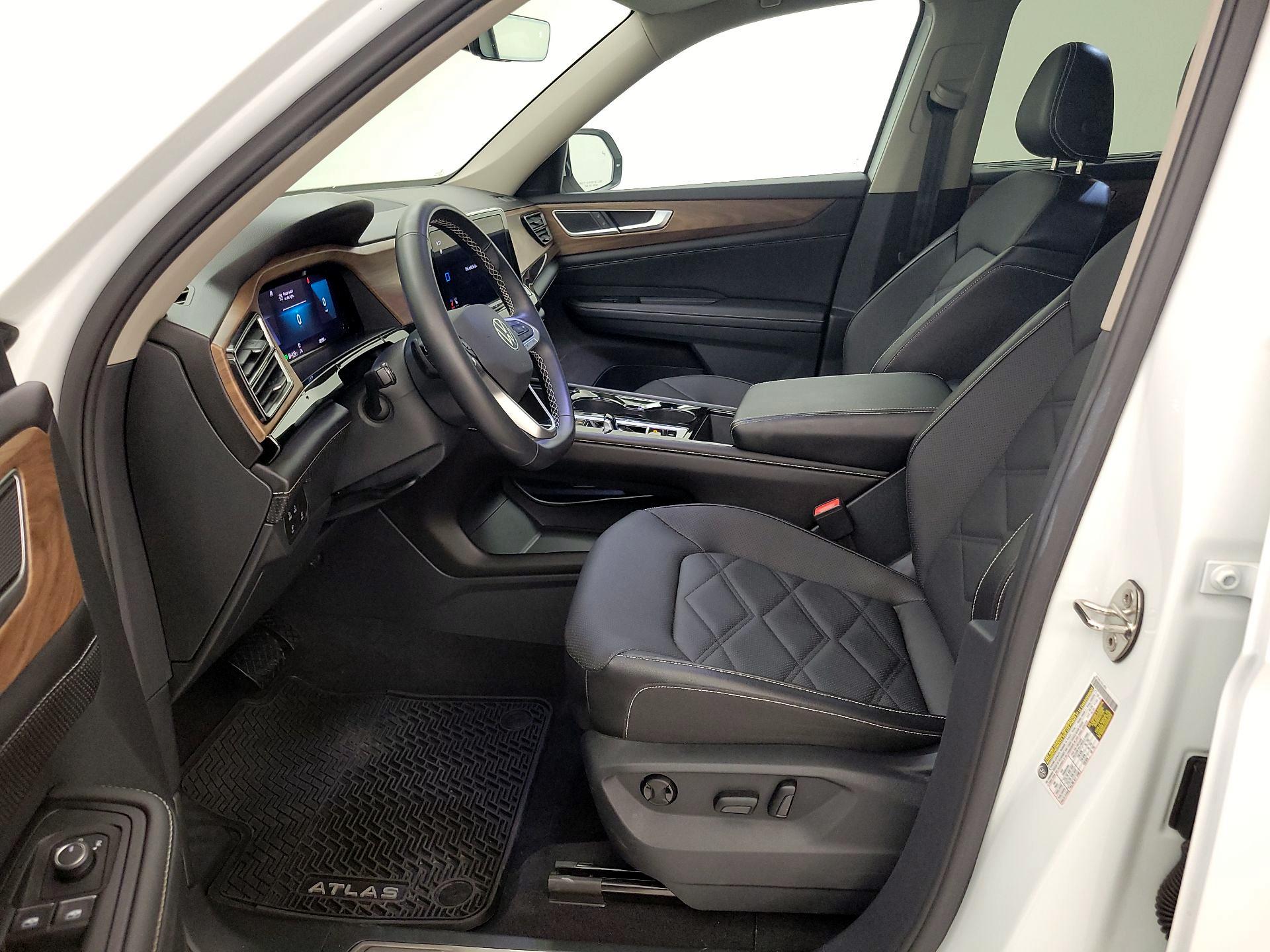 Thumbnail: 2024 Volkswagen Atlas - 11