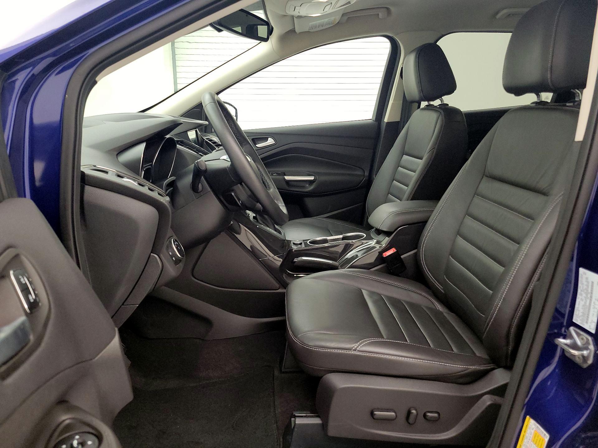 Thumbnail: 2016 Ford Escape - 11