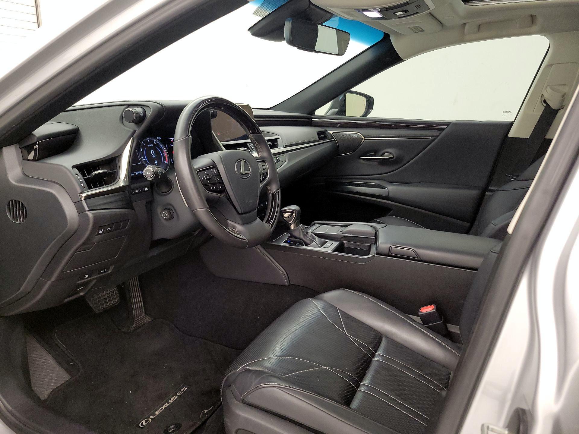 Thumbnail: 2021 Lexus ES - 11