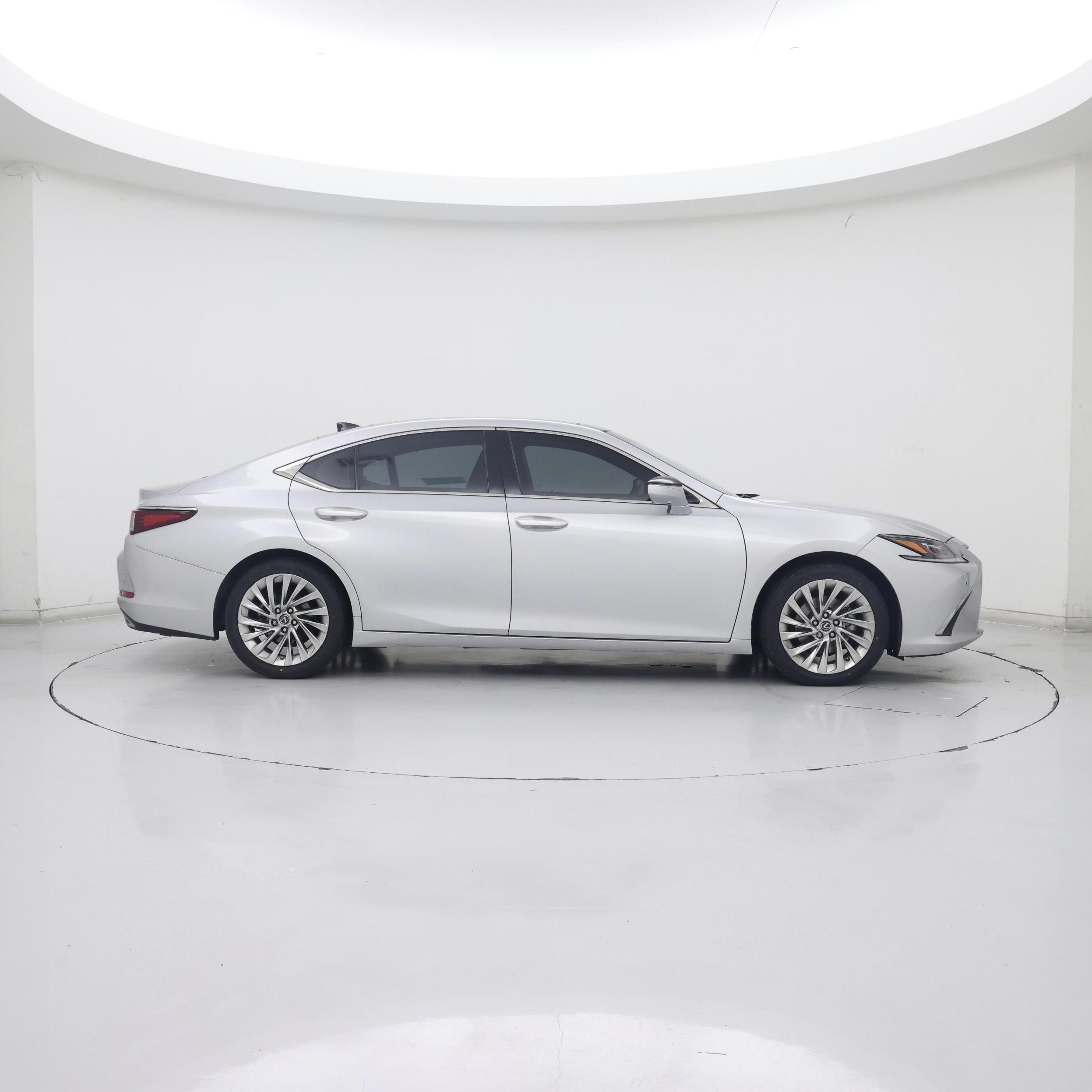 Thumbnail: 2021 Lexus ES - 7
