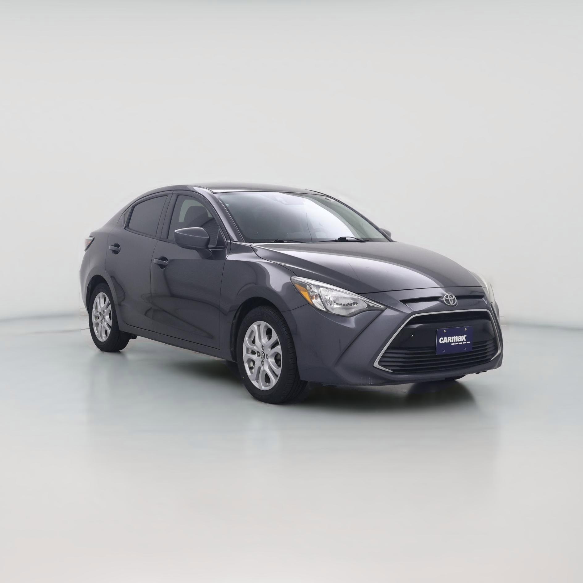 Thumbnail: 2017 Toyota Yaris iA - 1