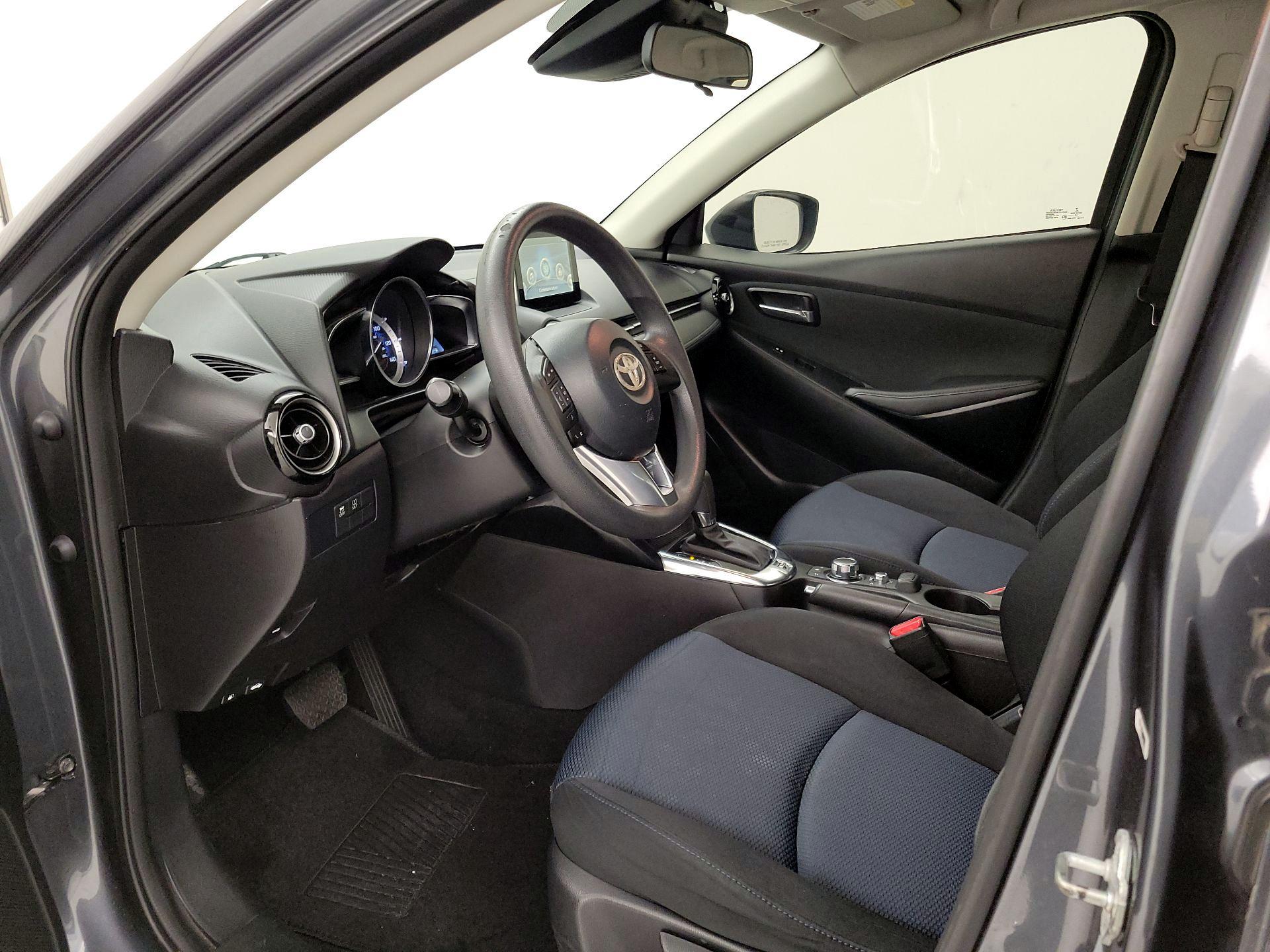 Thumbnail: 2017 Toyota Yaris iA - 11