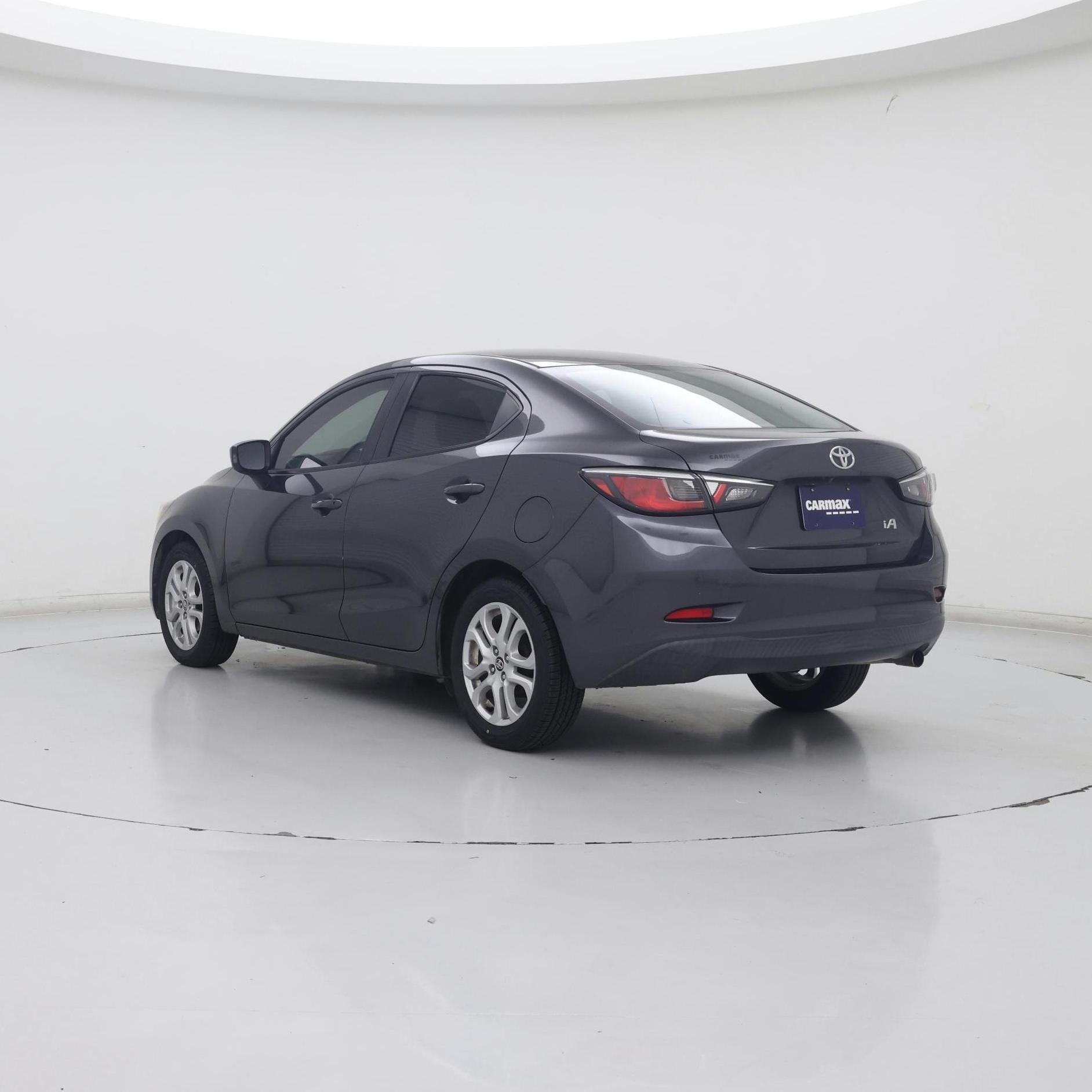 Thumbnail: 2017 Toyota Yaris iA - 2