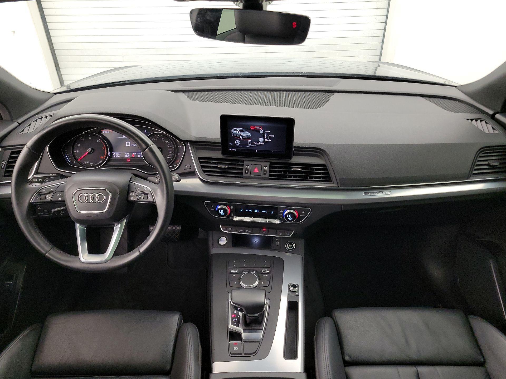 Thumbnail: 2020 Audi Q5 - 9