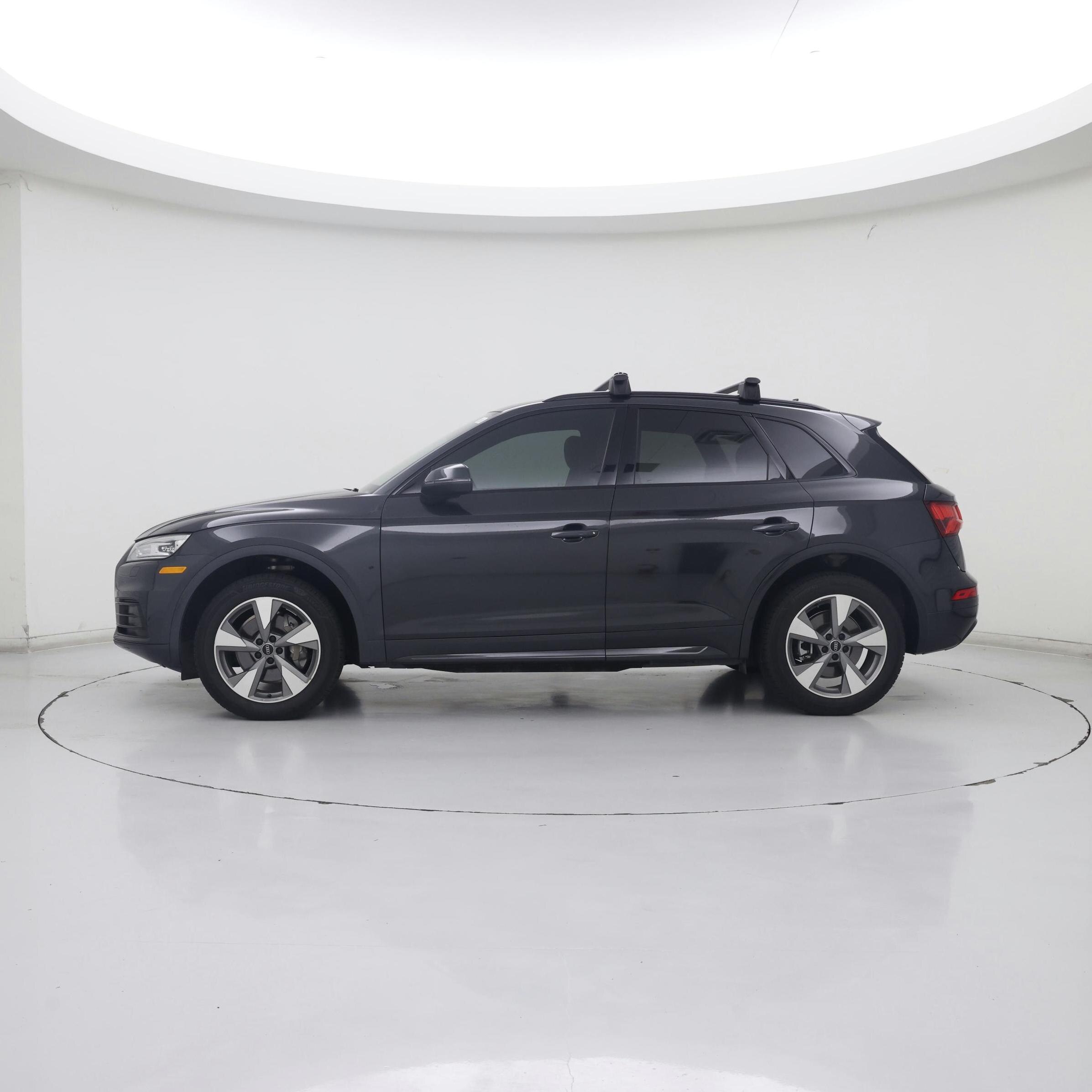 Thumbnail: 2020 Audi Q5 - 3
