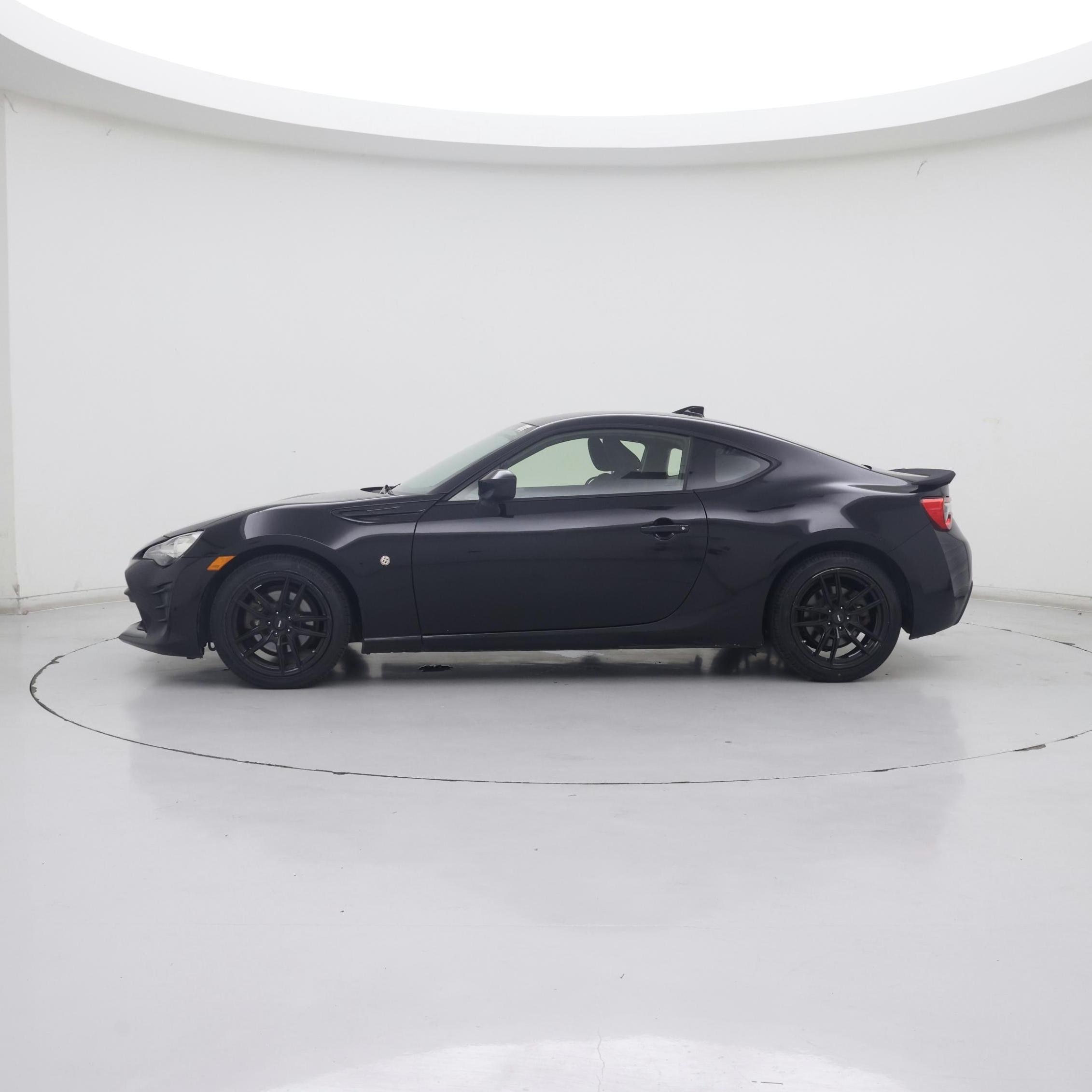 Thumbnail: 2017 Toyota 86 - 3