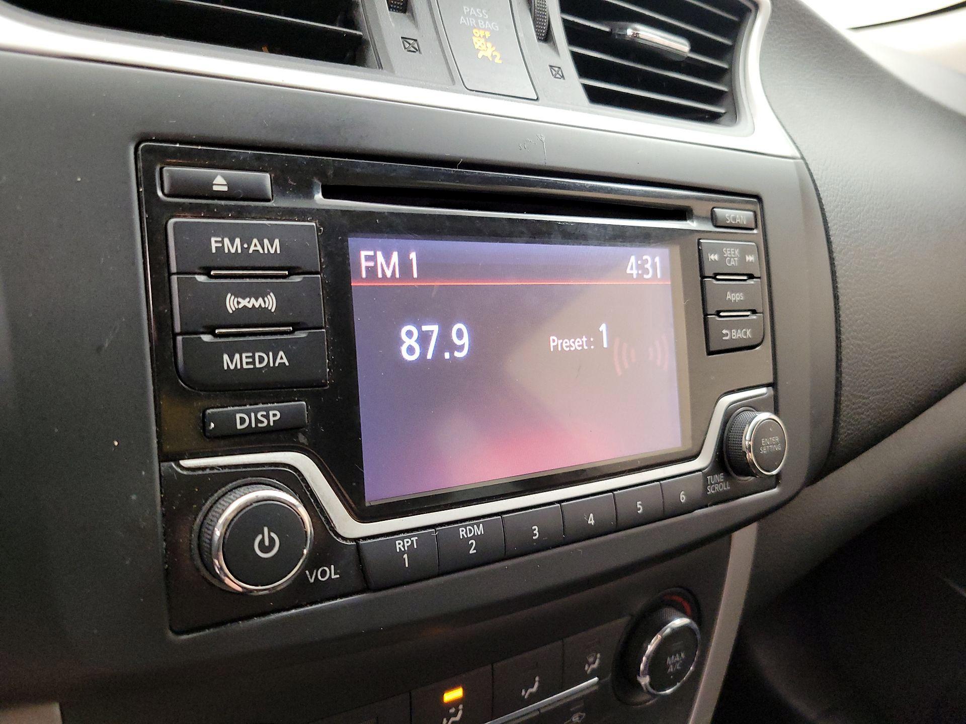 Thumbnail: 2015 Nissan Sentra - 15