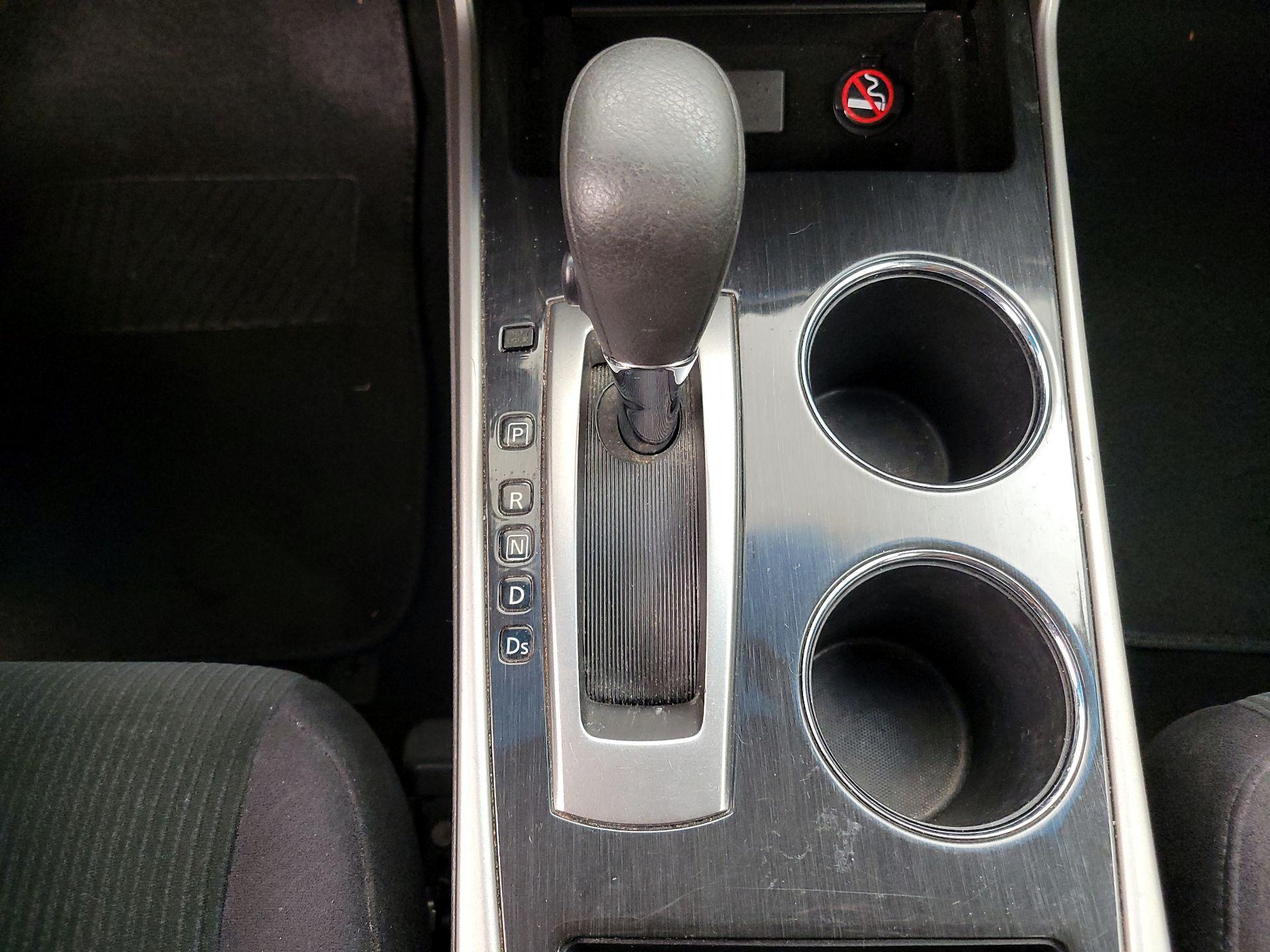 Thumbnail: 2013 Nissan Altima - 17