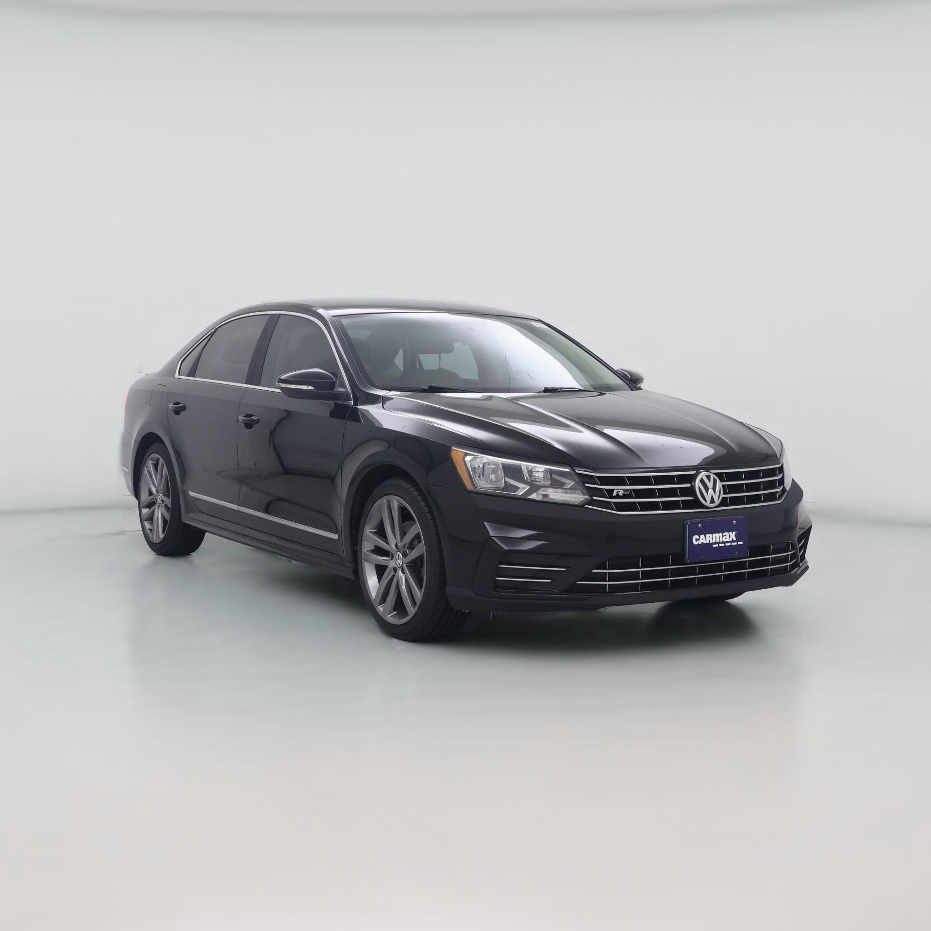 Thumbnail: 2016 Volkswagen Passat - 1