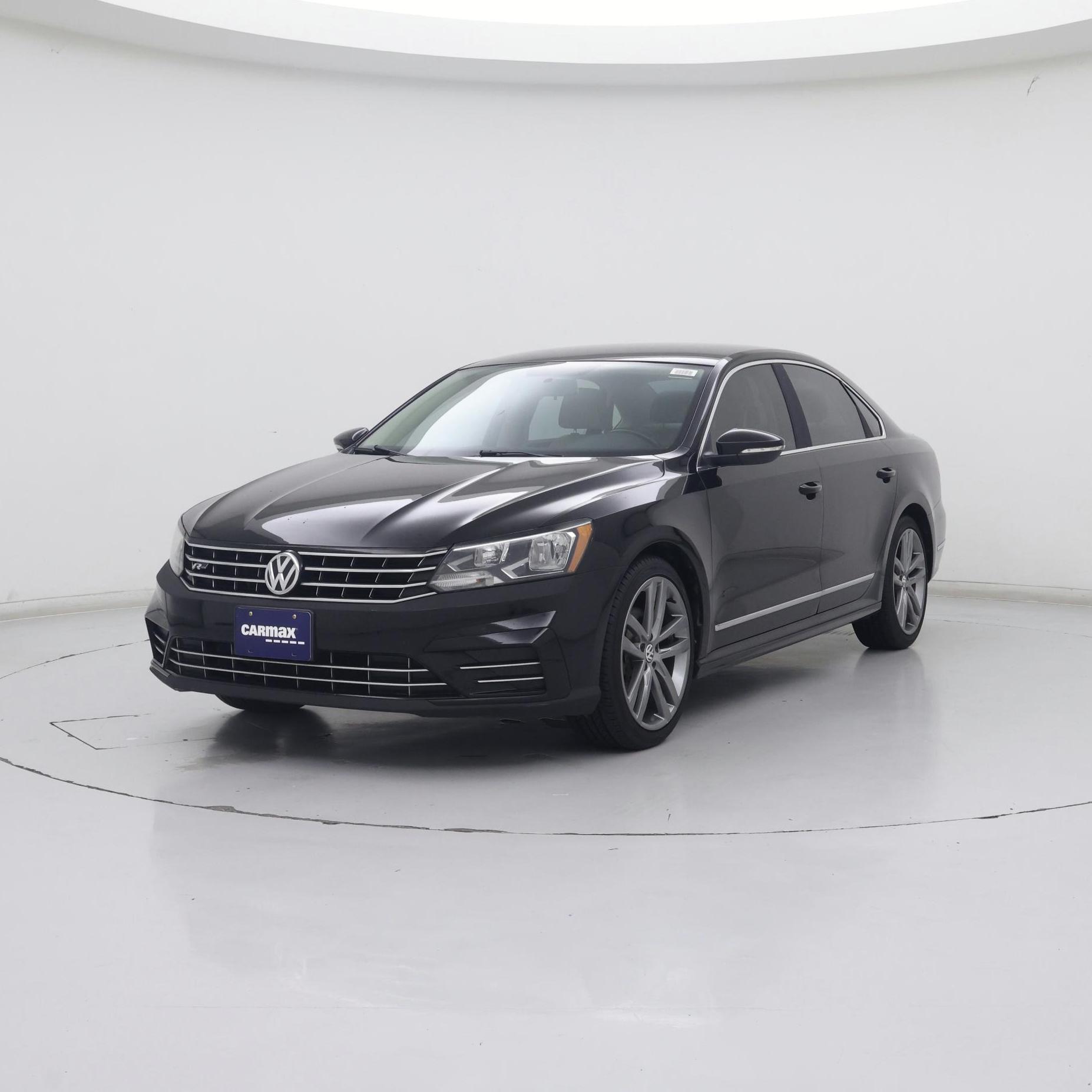 Thumbnail: 2016 Volkswagen Passat - 4