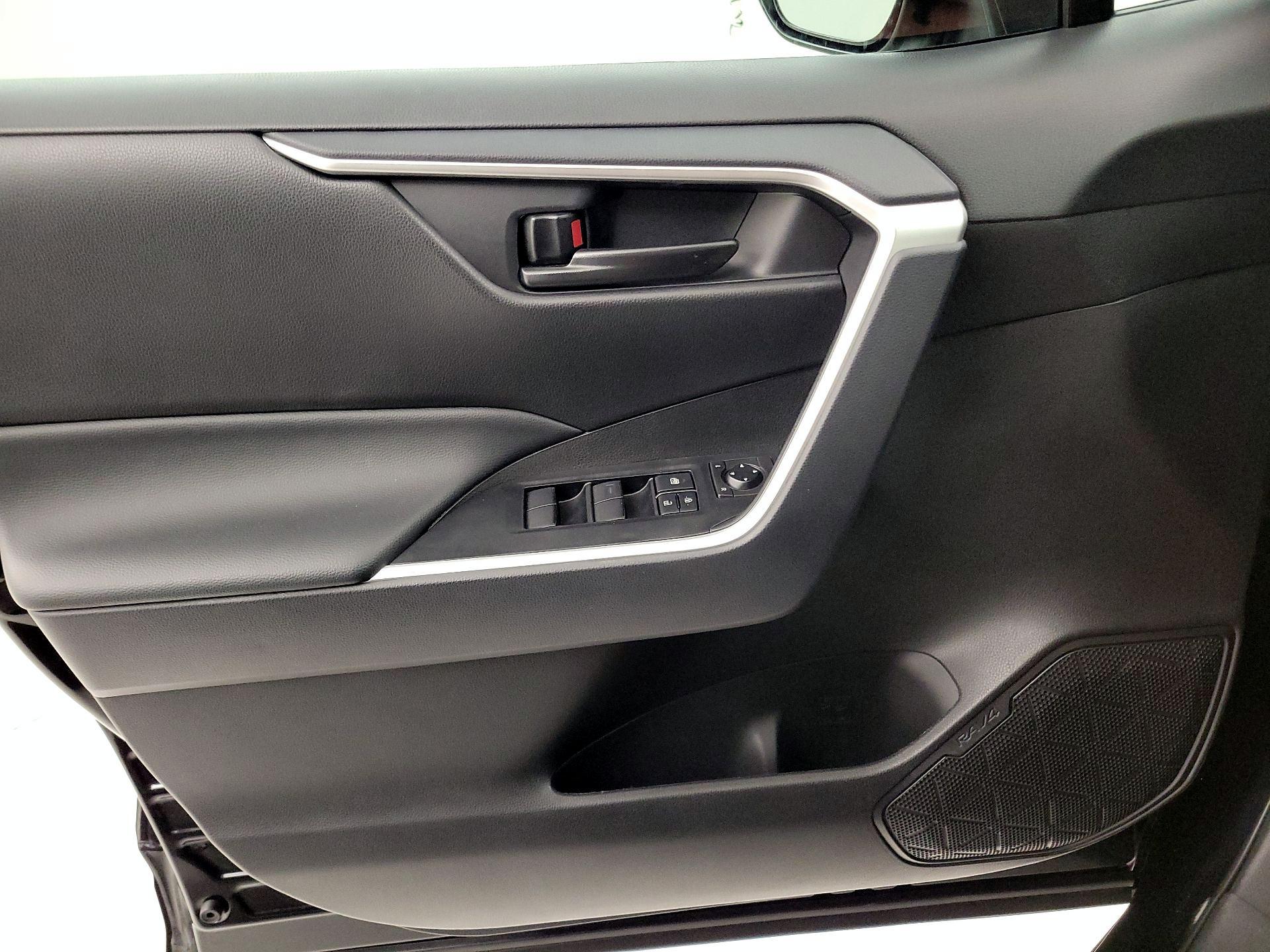 Thumbnail: 2024 Toyota RAV4 - 12