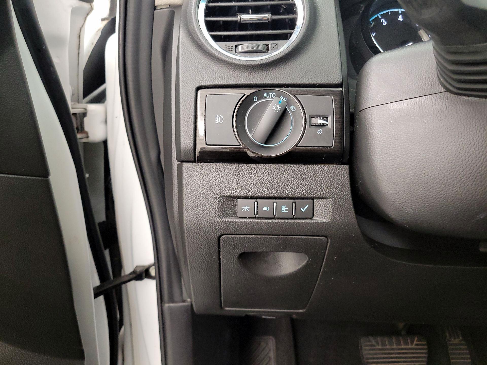 Thumbnail: 2014 Chevrolet Captiva Sport - 13