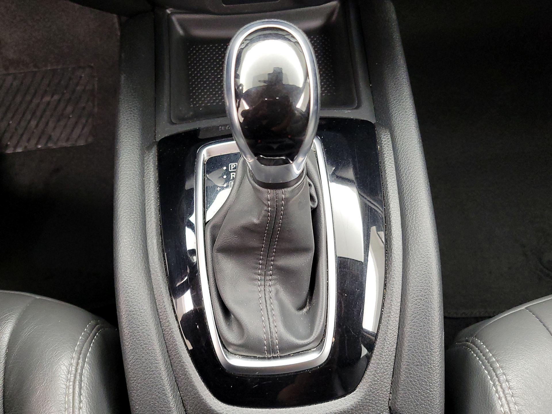 Thumbnail: 2020 Nissan Rogue - 17