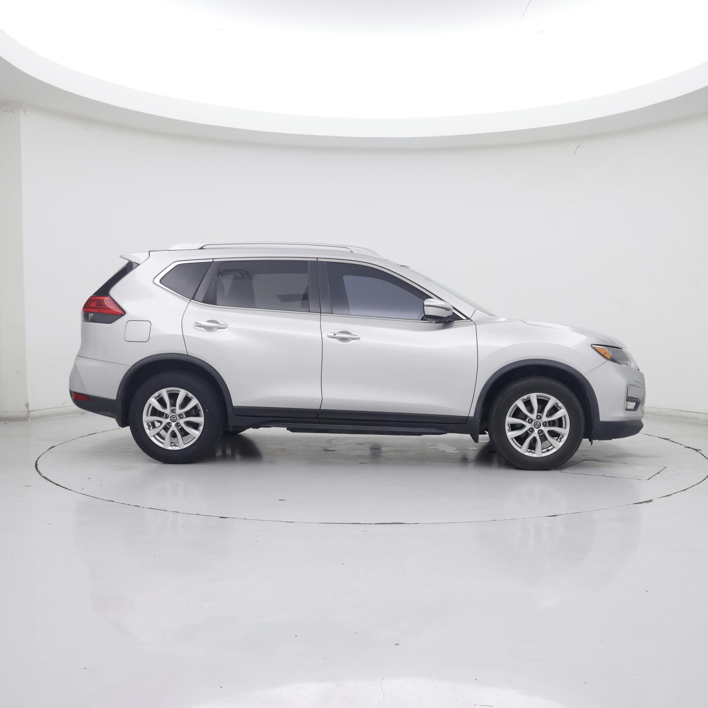 Thumbnail: 2017 Nissan Rogue - 7
