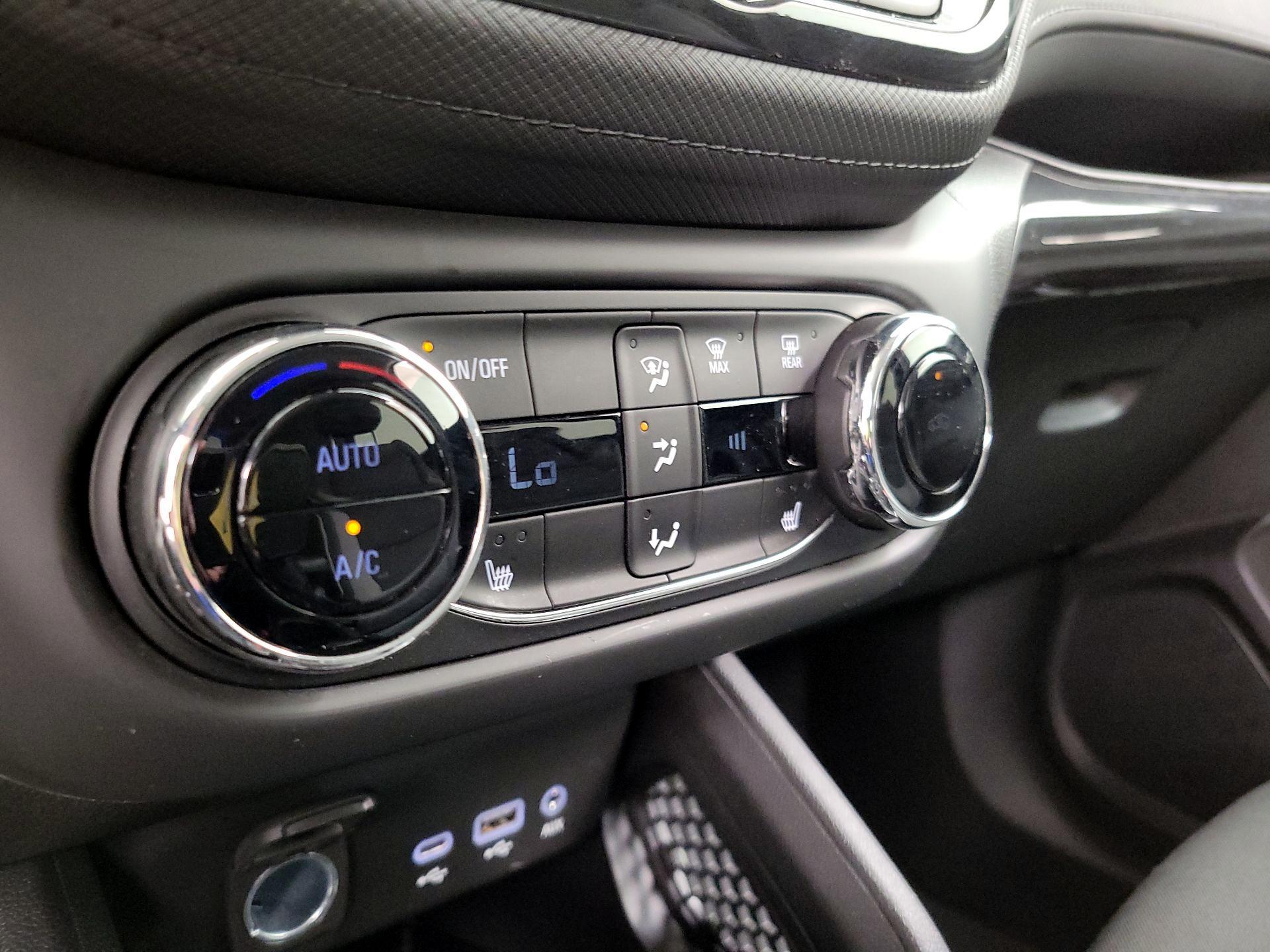 Thumbnail: 2023 Chevrolet TrailBlazer - 16