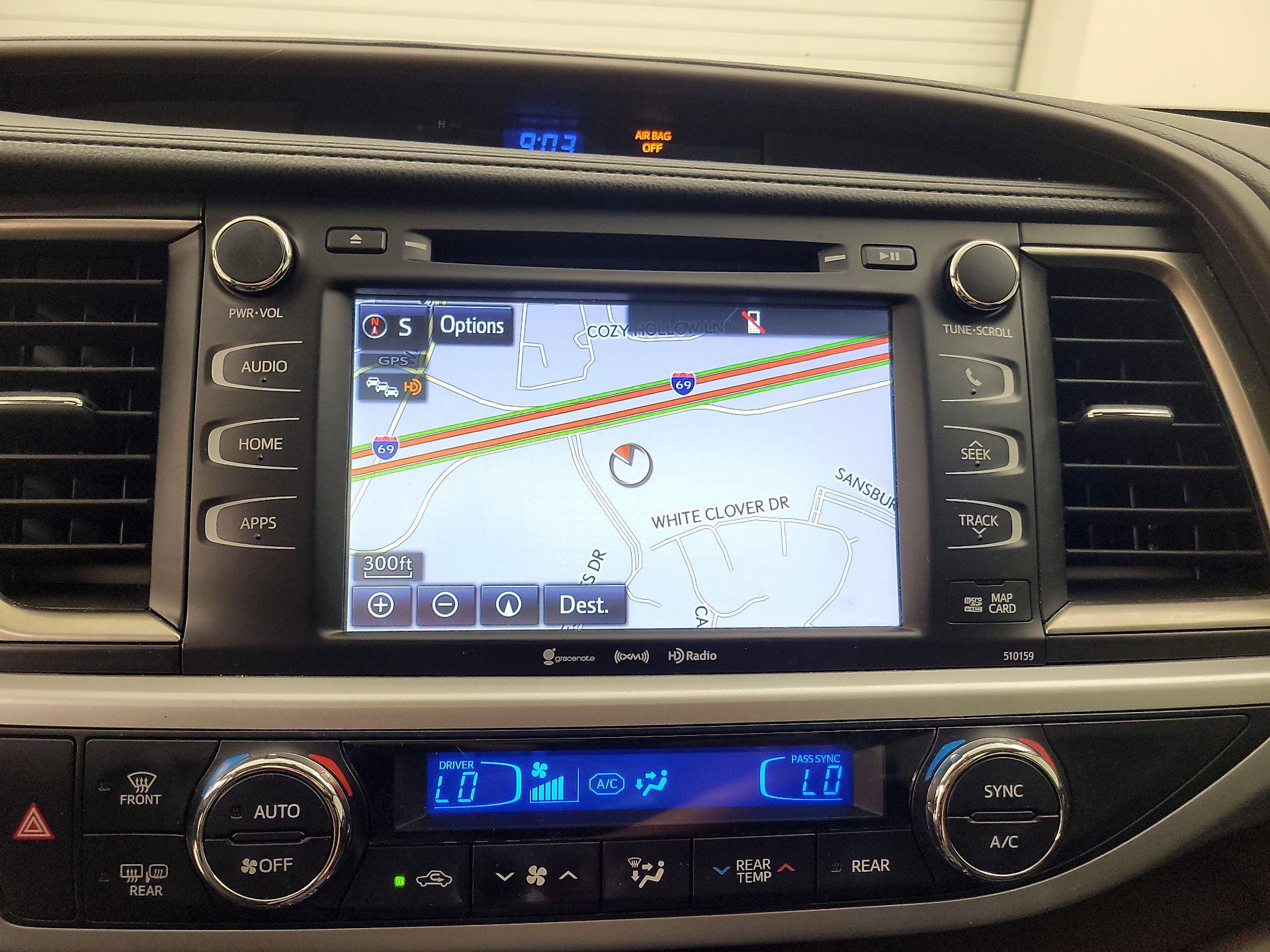 Thumbnail: 2016 Toyota Highlander - 14