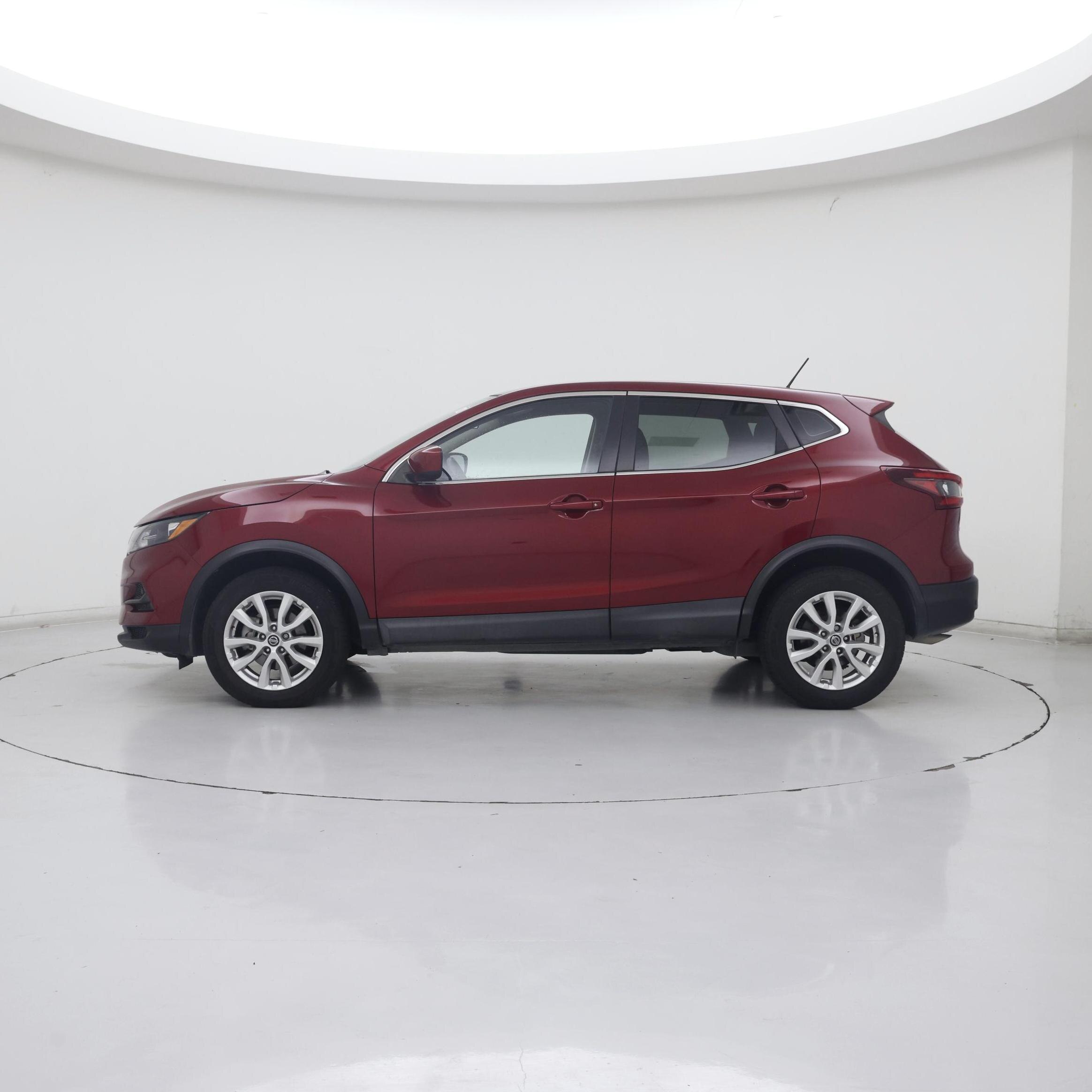 Thumbnail: 2020 Nissan Rogue Sport - 3
