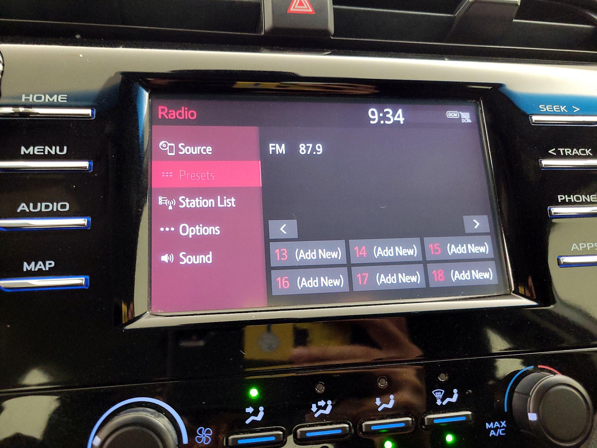 Thumbnail: 2019 Toyota Camry - 15