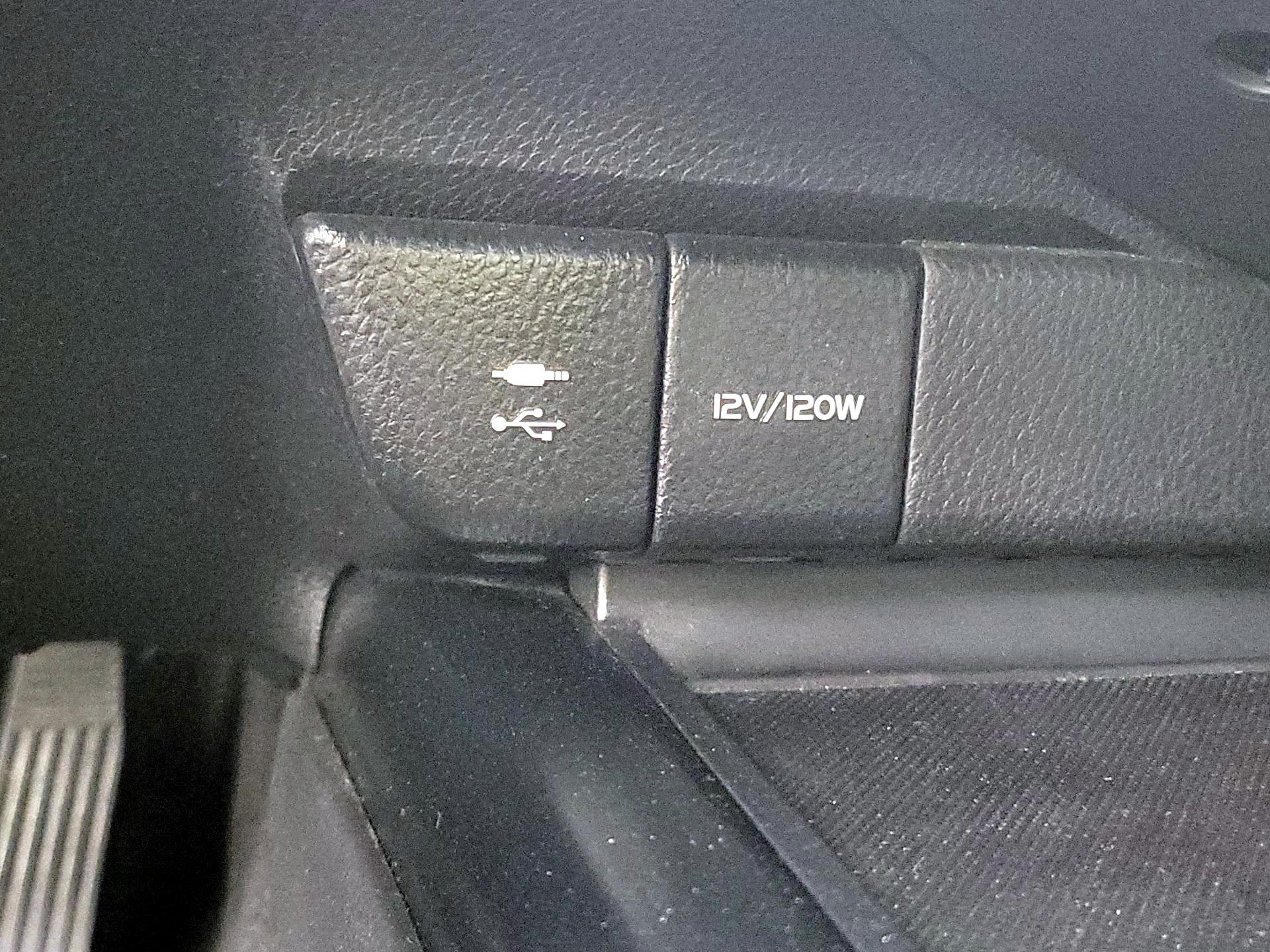 Thumbnail: 2019 Toyota Camry - 18