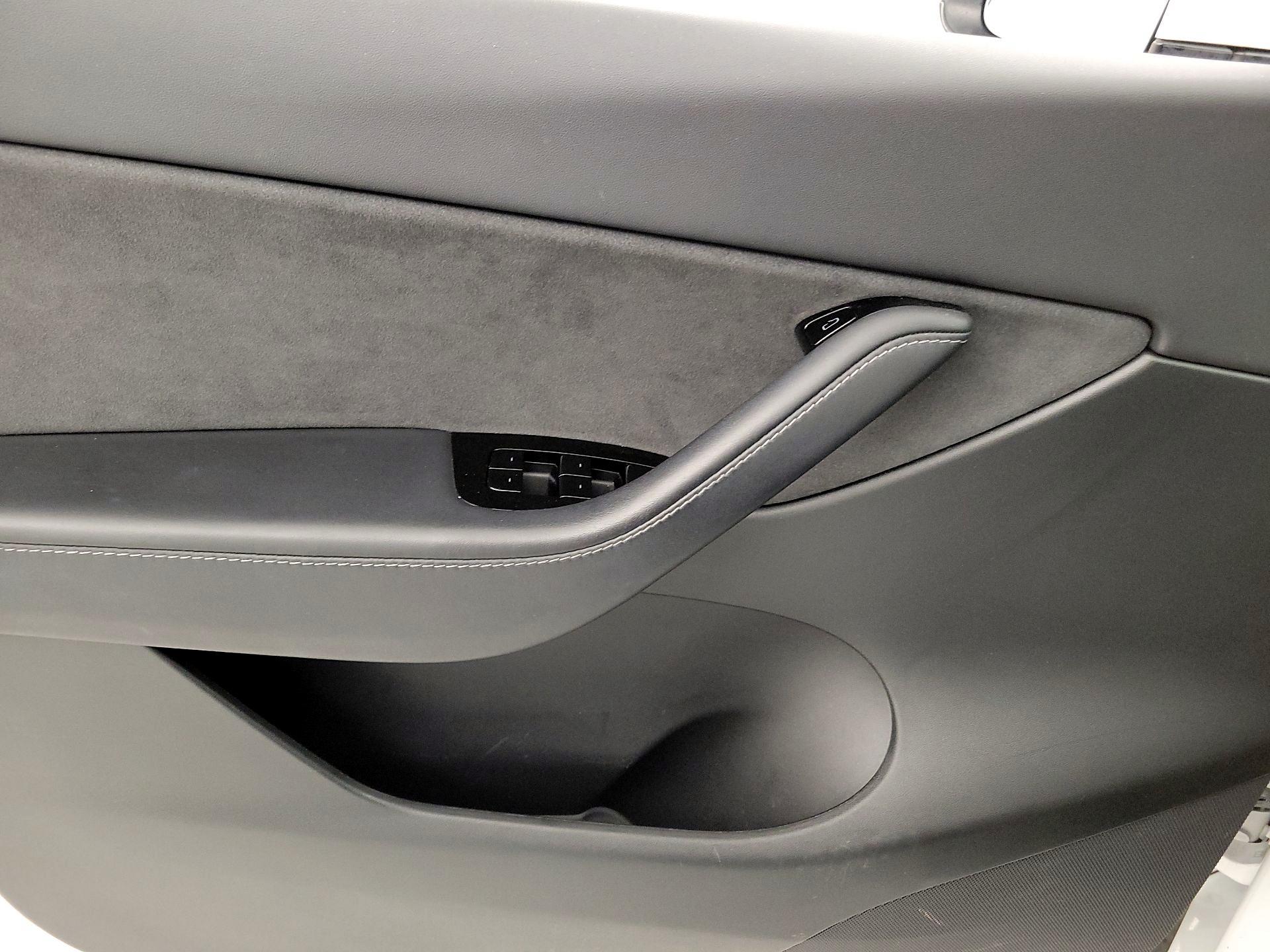 Thumbnail: 2021 Tesla Model Y - 12