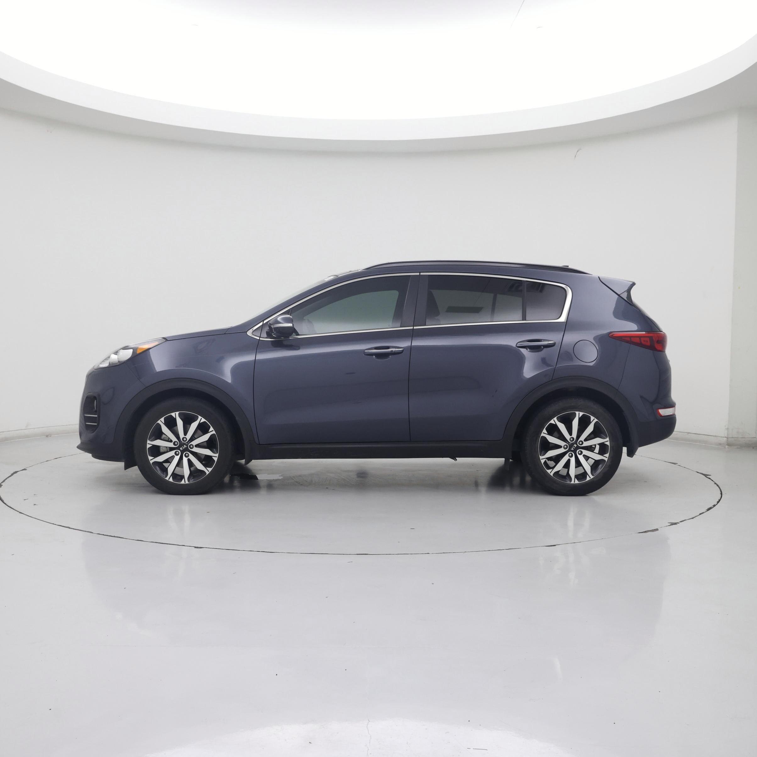 Thumbnail: 2019 Kia Sportage - 3