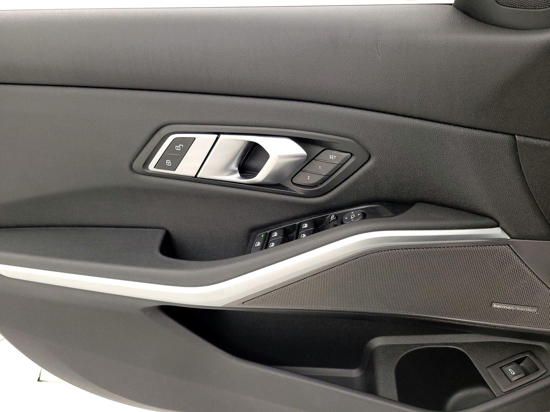 Thumbnail: 2020 BMW 3 Series - 12
